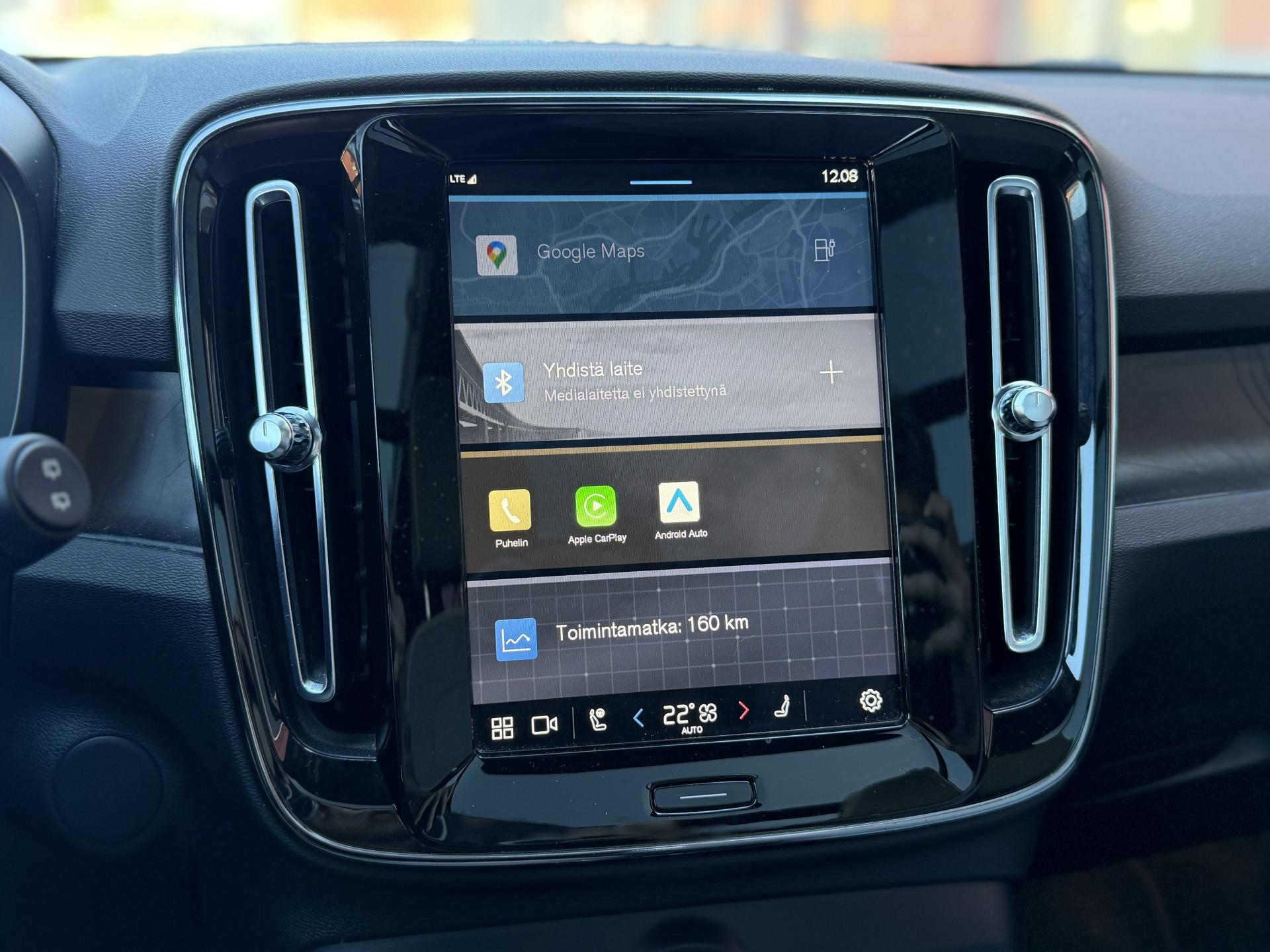 VOLVO XC40 2023