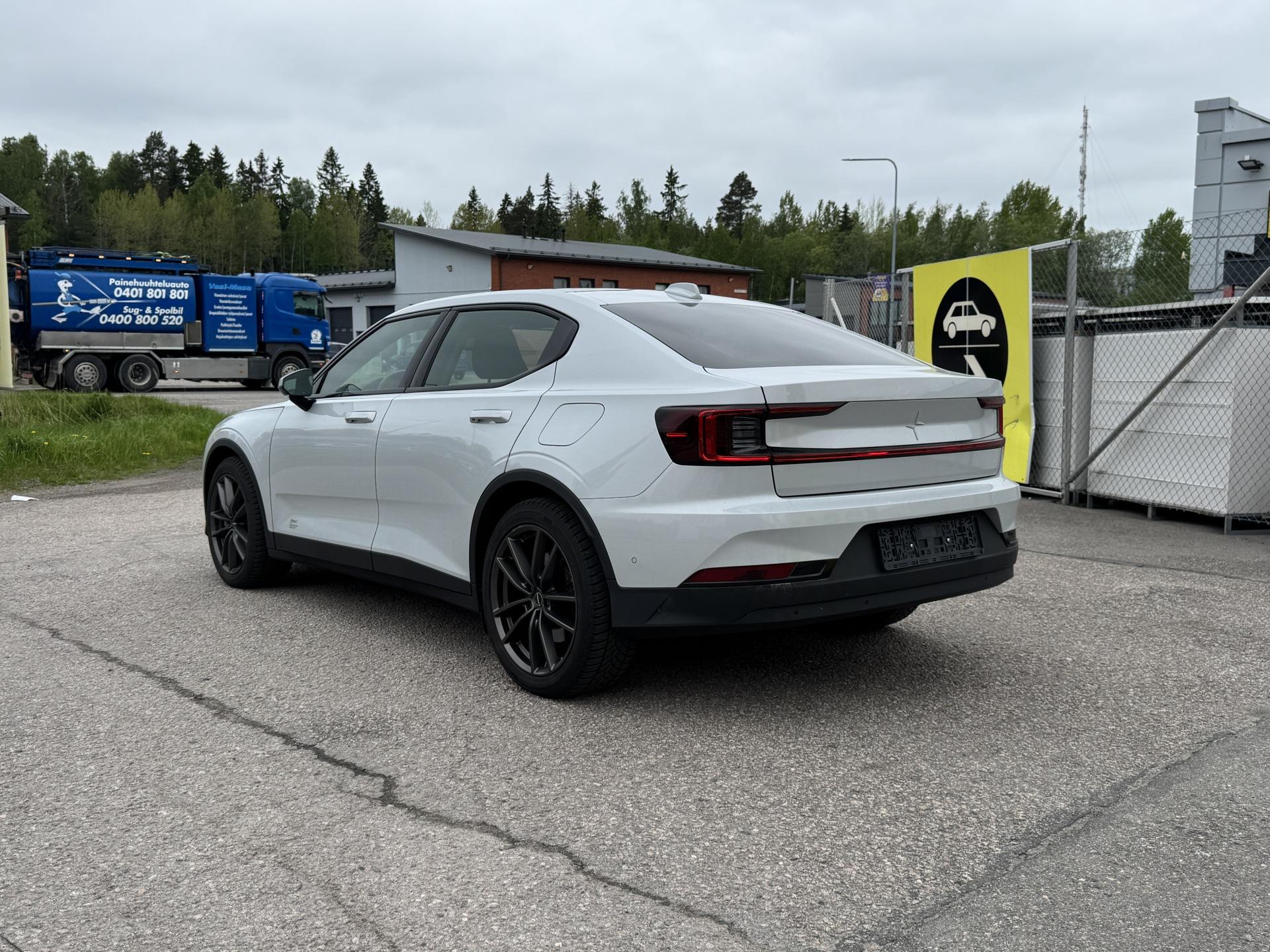 POLESTAR 2 2023