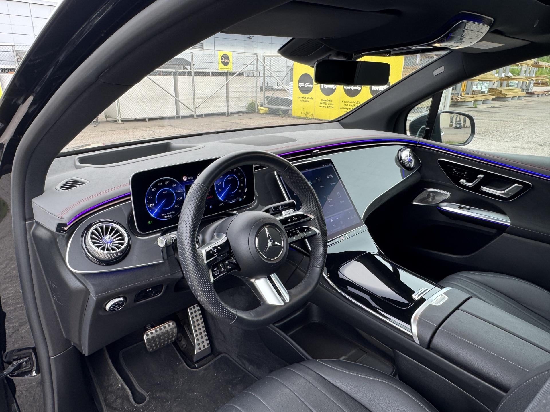 MERCEDES-BENZ EQE SUV 2023