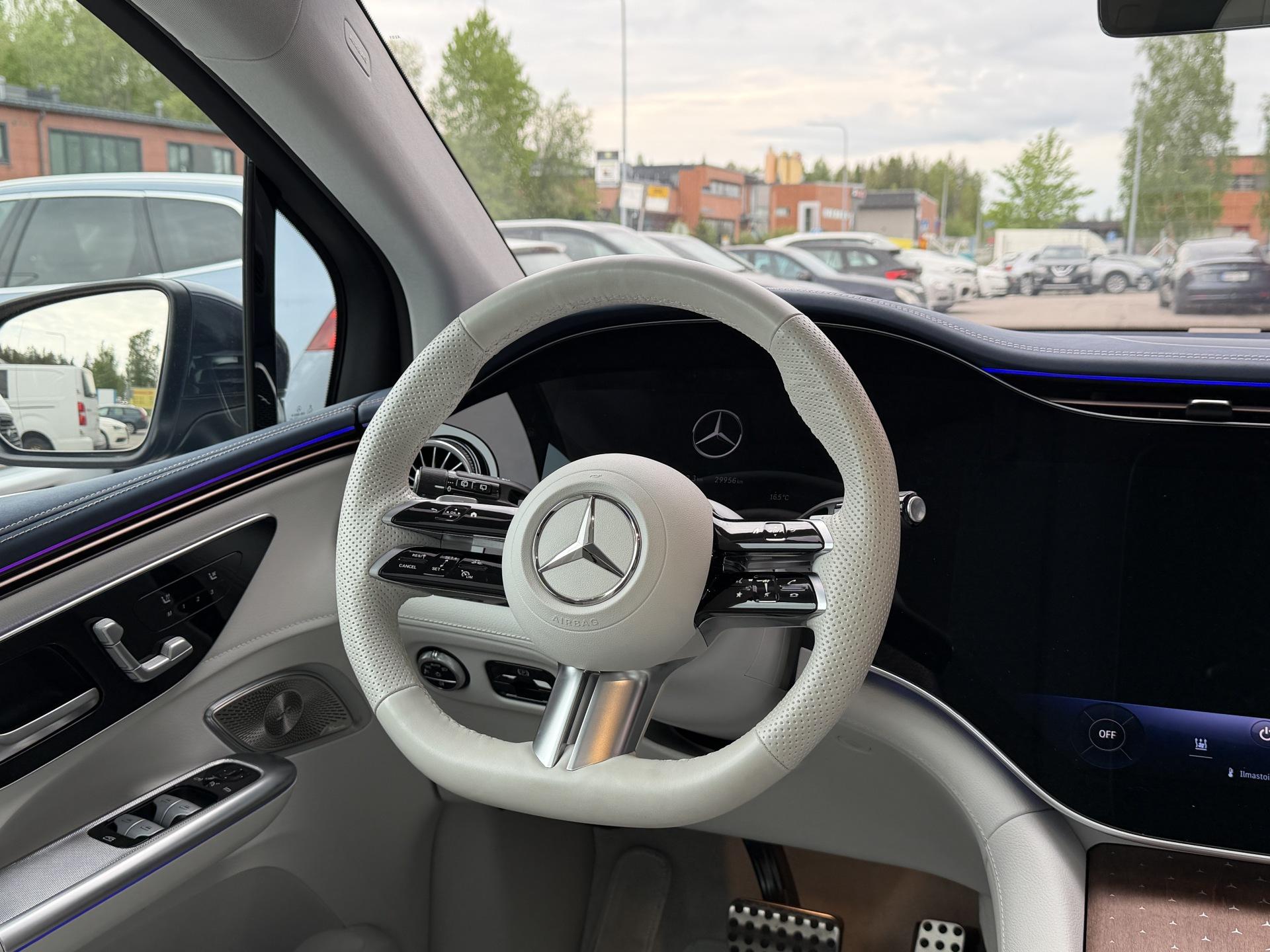 MERCEDES-BENZ EQE SUV 2024