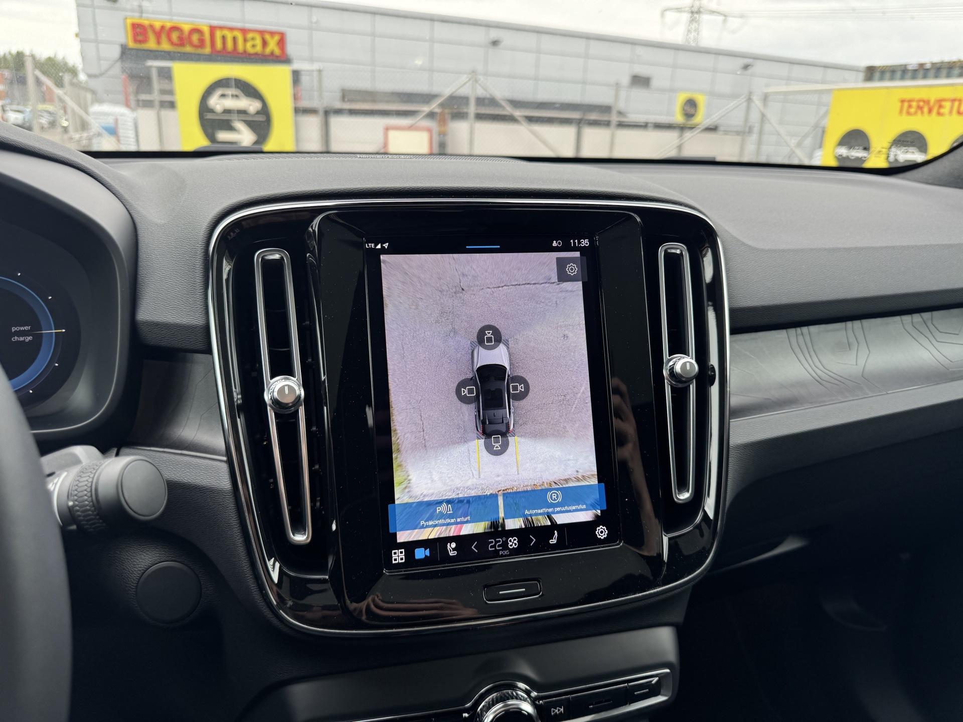 VOLVO C40 2023