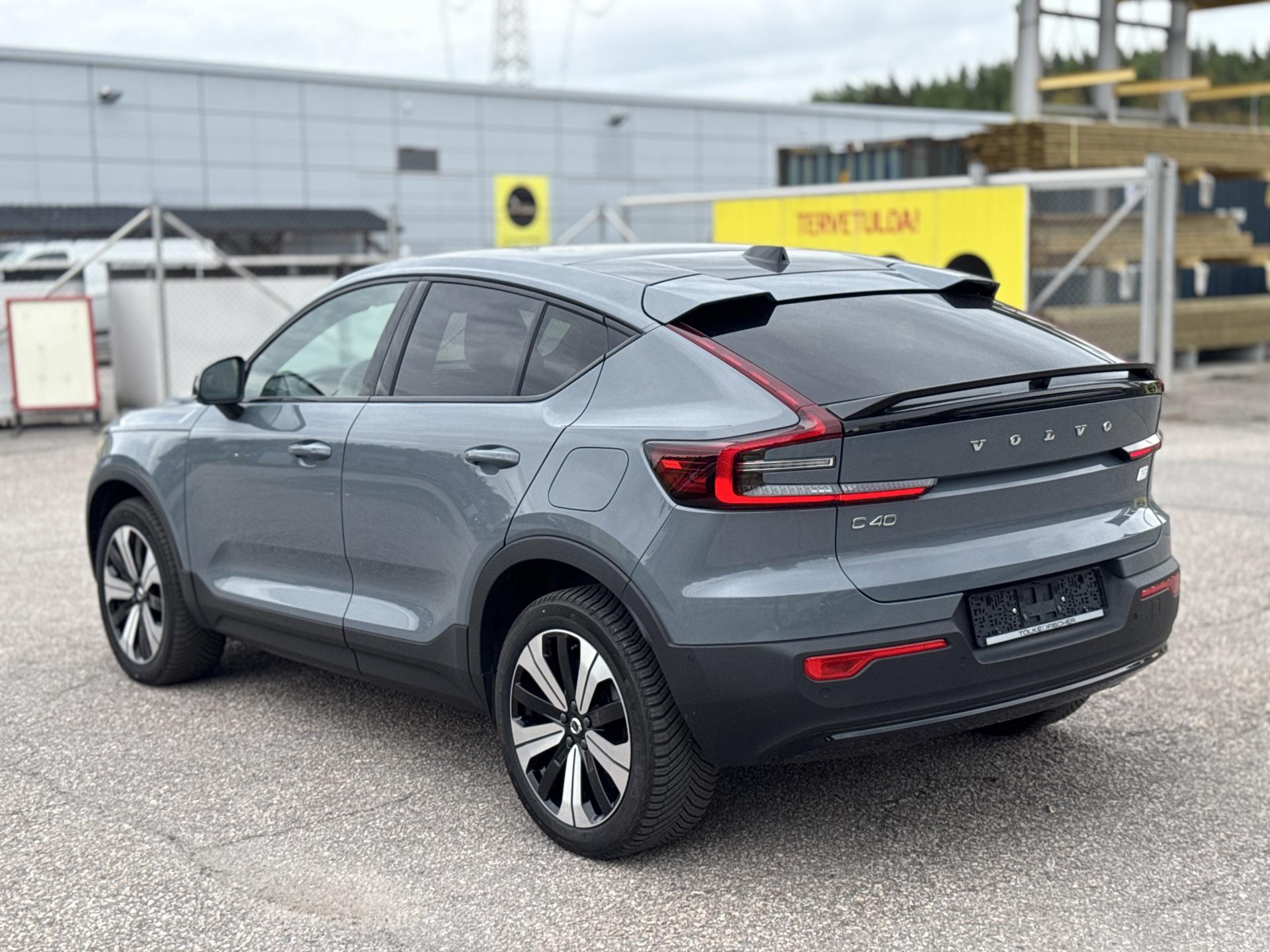 VOLVO C40 2023