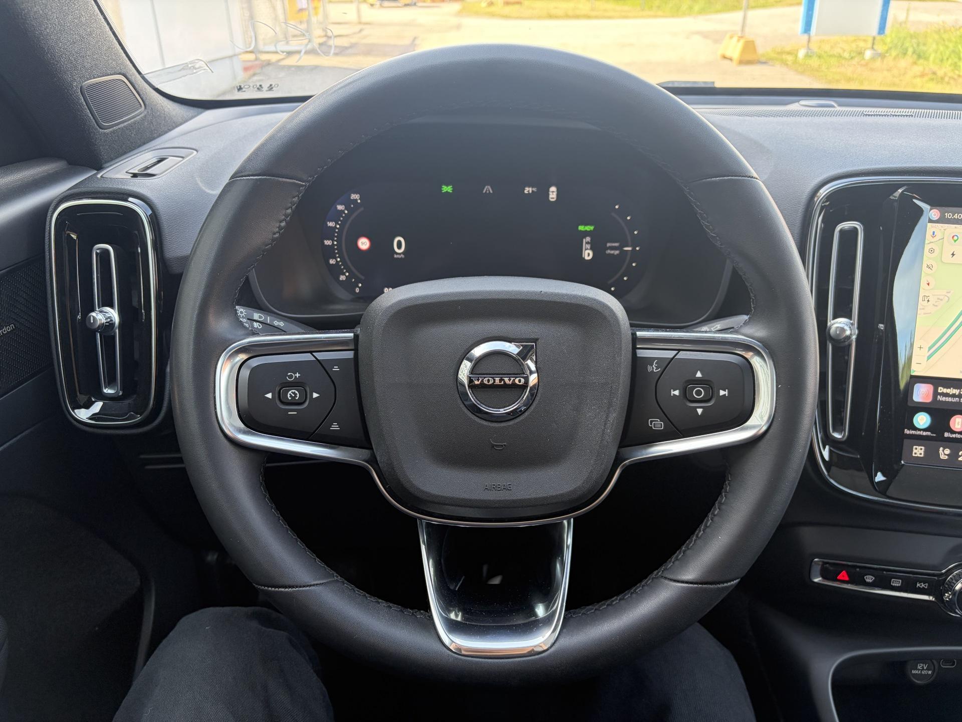 VOLVO C40 2022