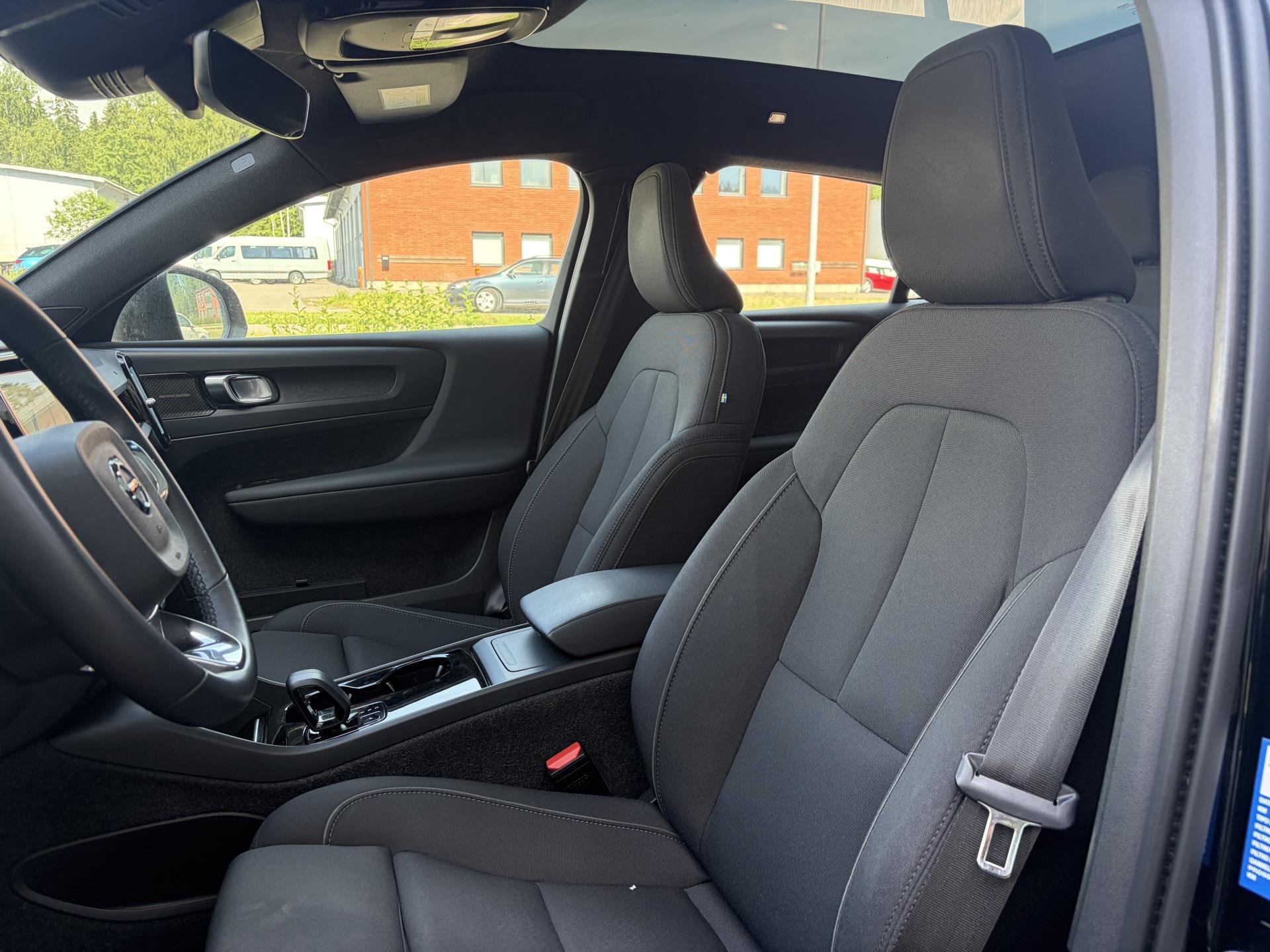 VOLVO C40 2022