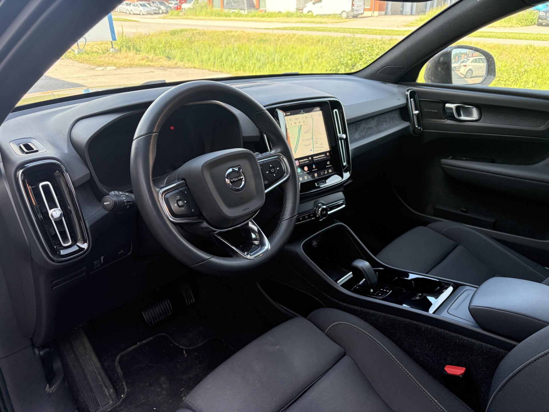 VOLVO C40 2022