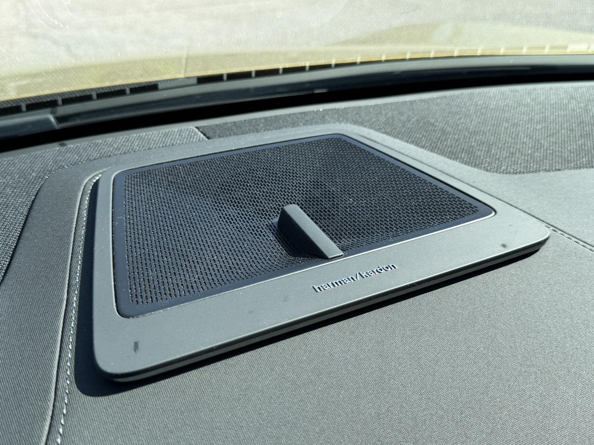 POLESTAR 4 2025