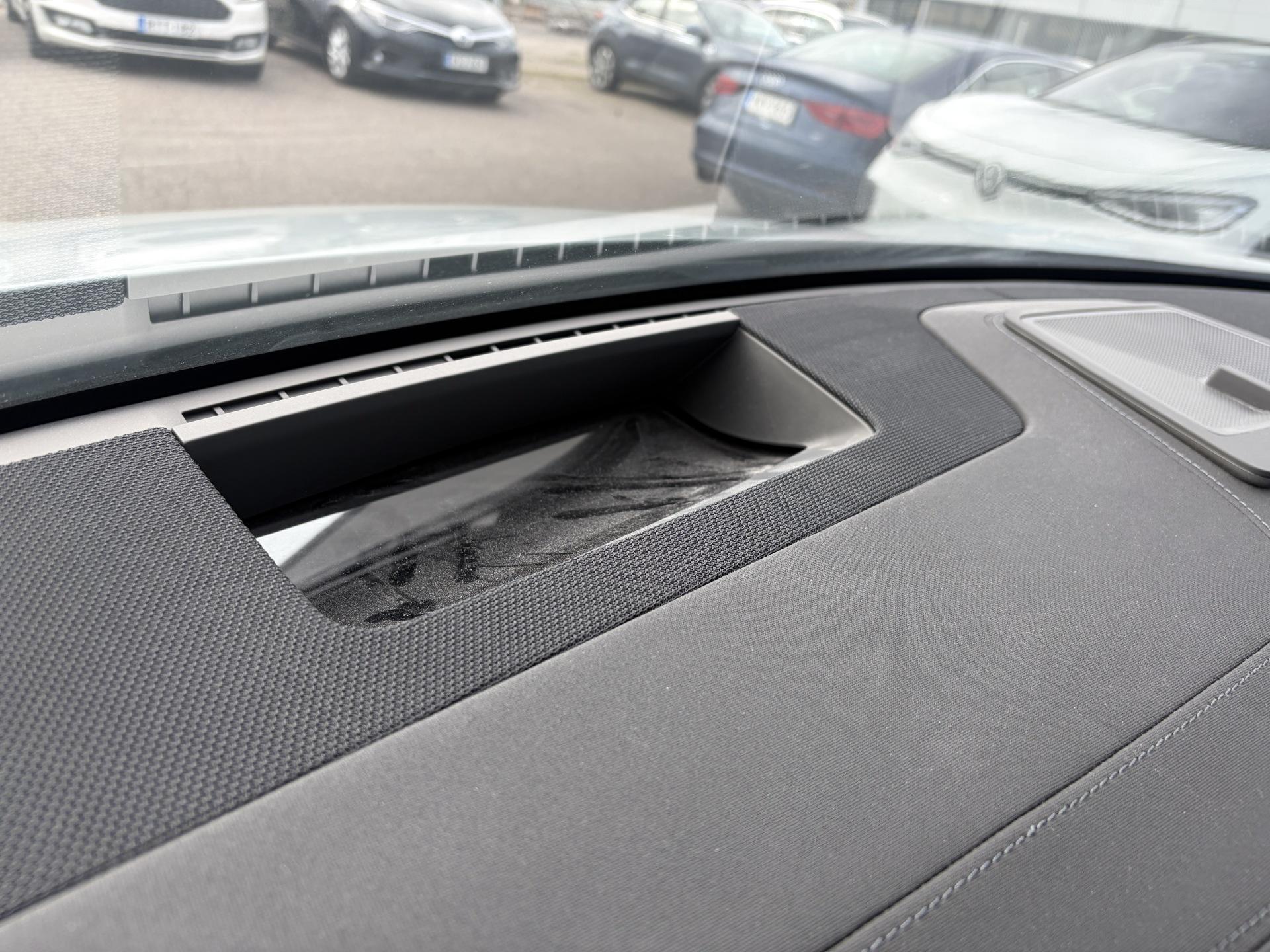 POLESTAR 4 2025