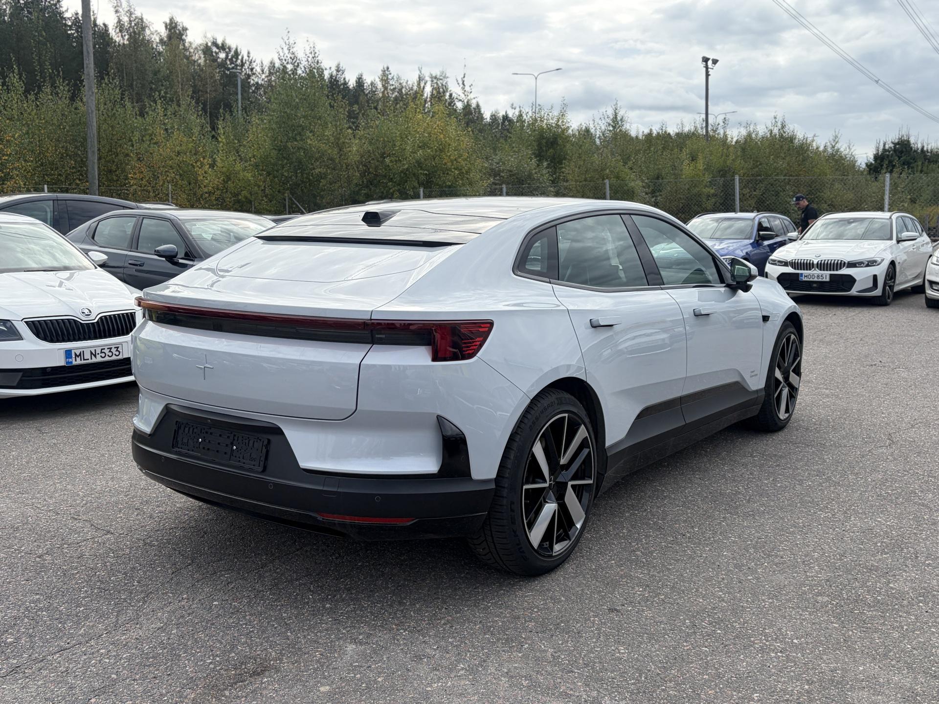 POLESTAR 4 2025