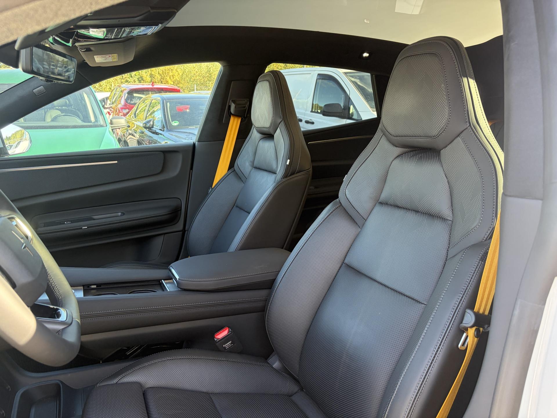 POLESTAR 4 2025
