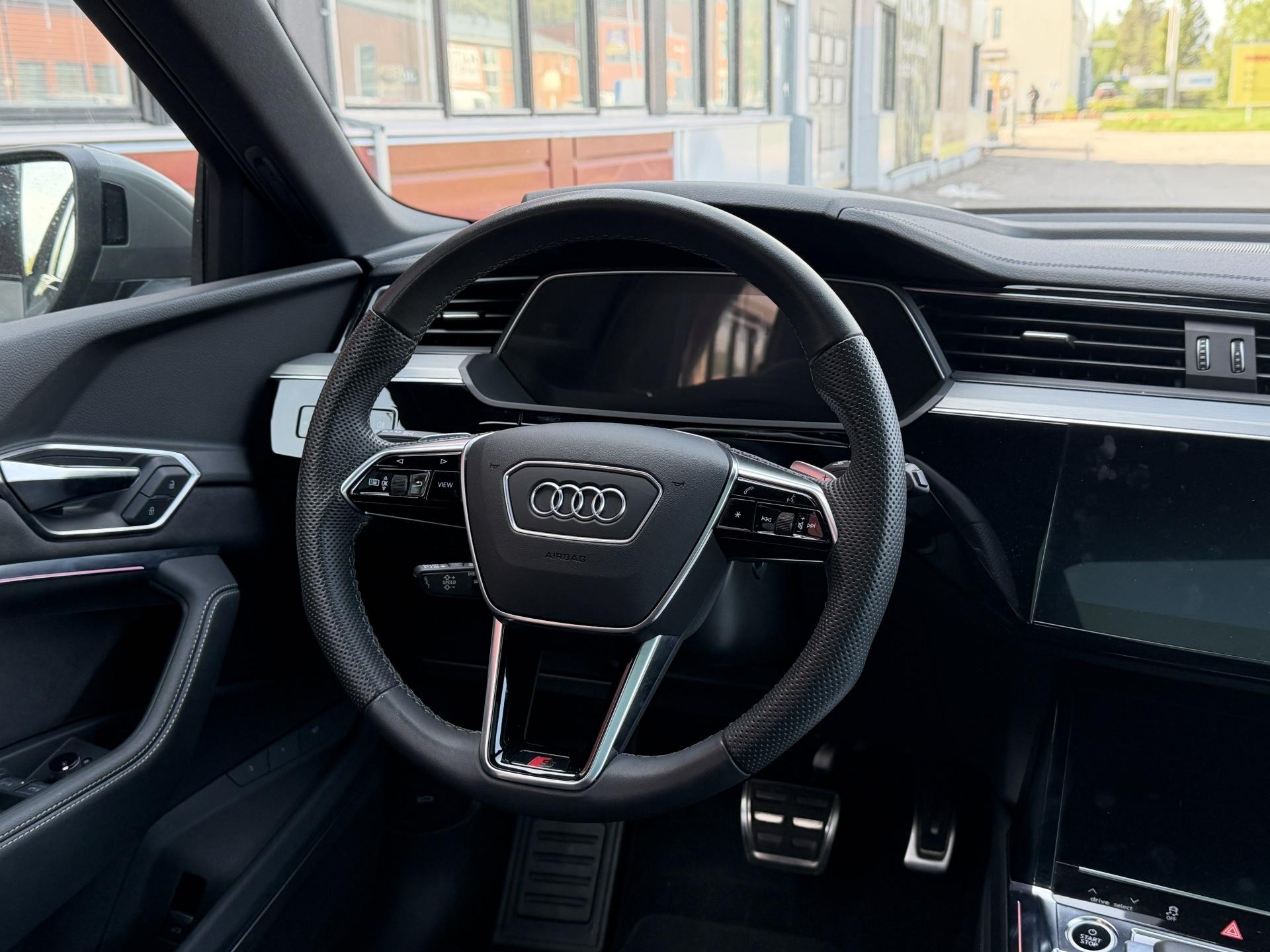 AUDI Q8 e-tron 2023