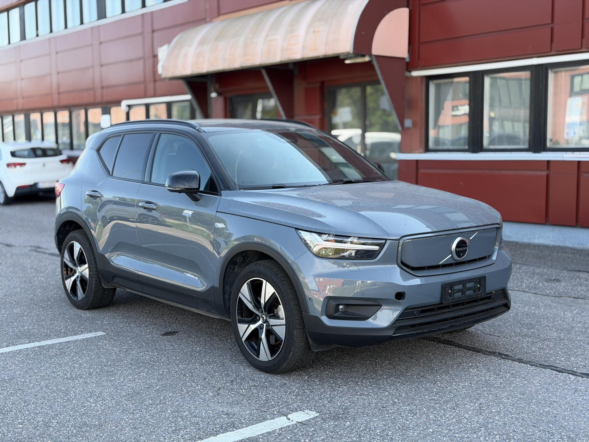 VOLVO XC40 2022