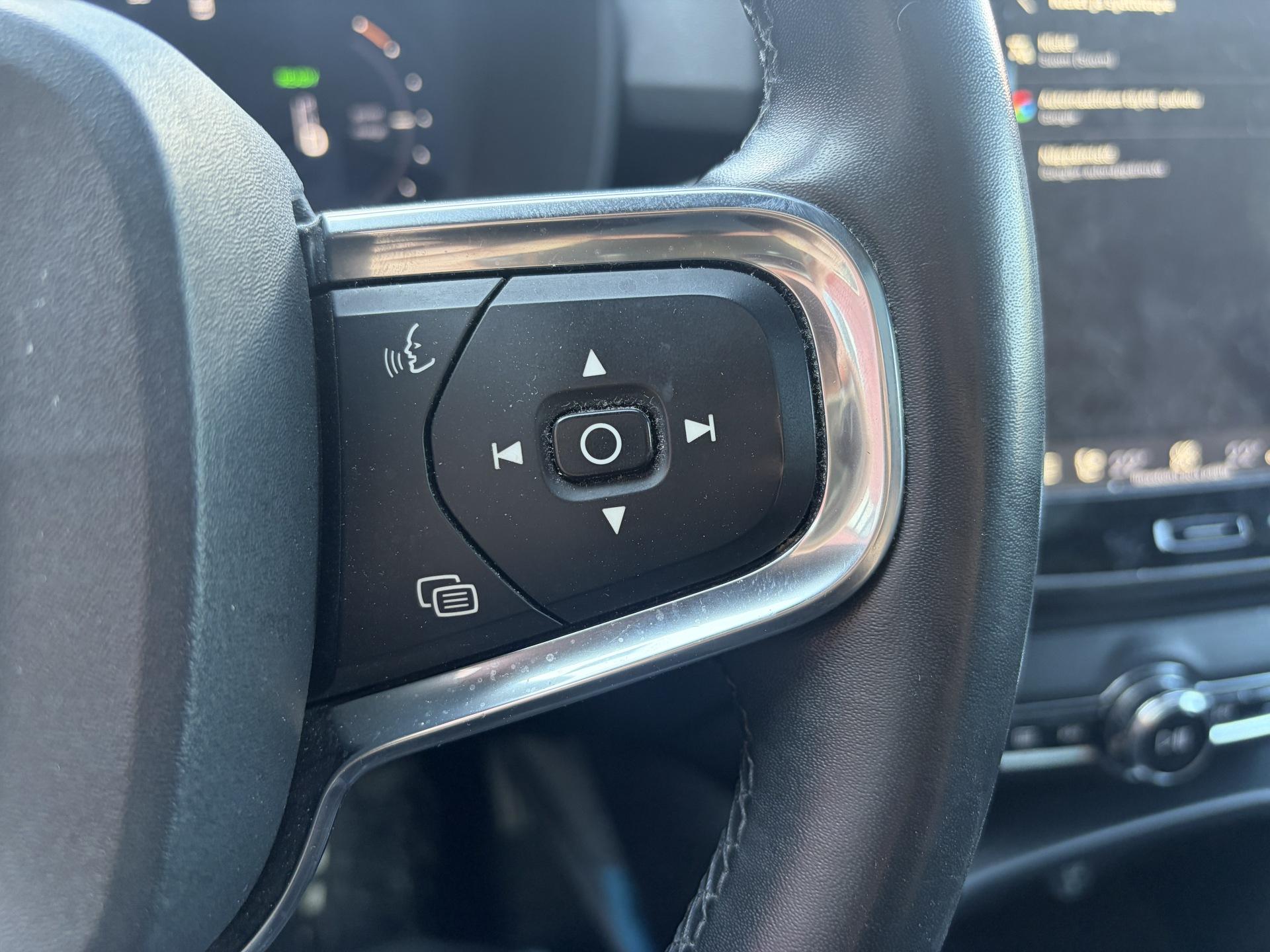 VOLVO C40 2022