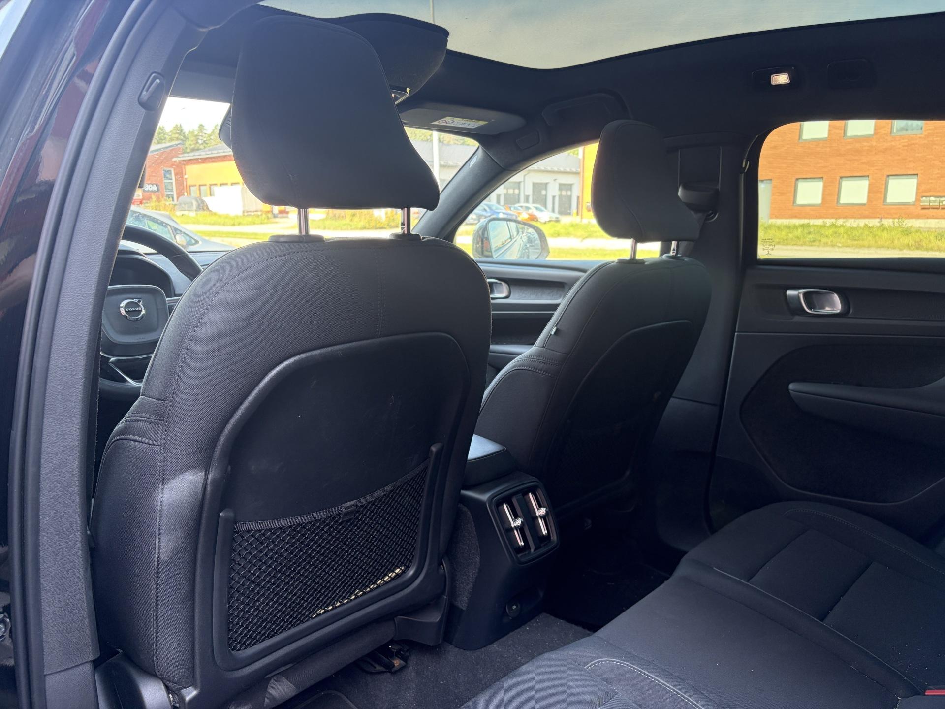 VOLVO C40 2022