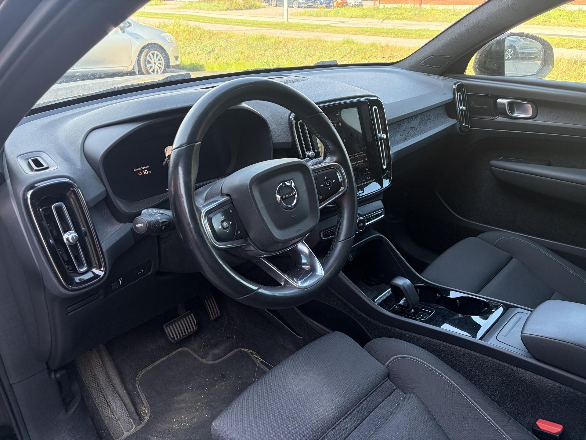 VOLVO C40 2022