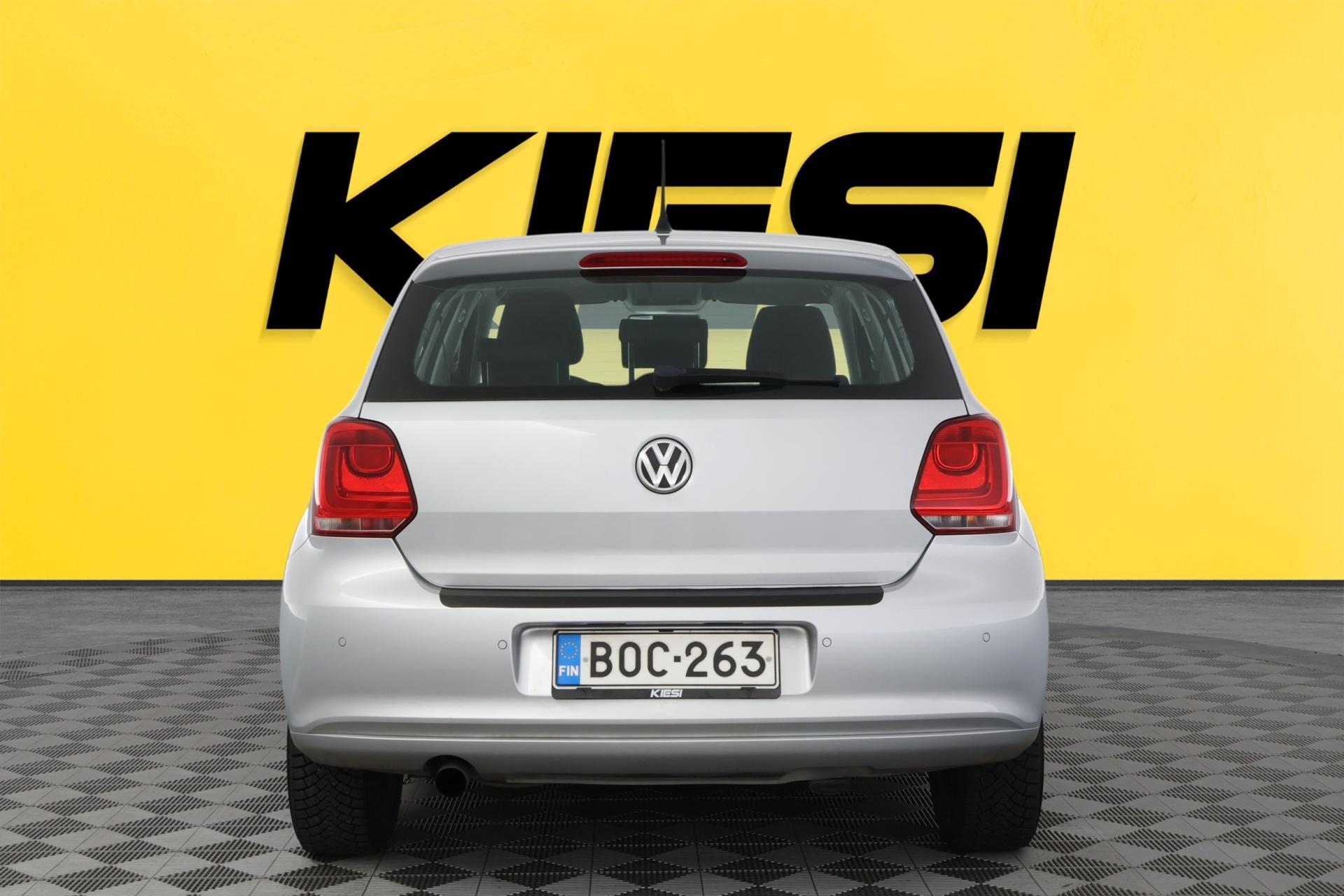 VOLKSWAGEN Polo 2010