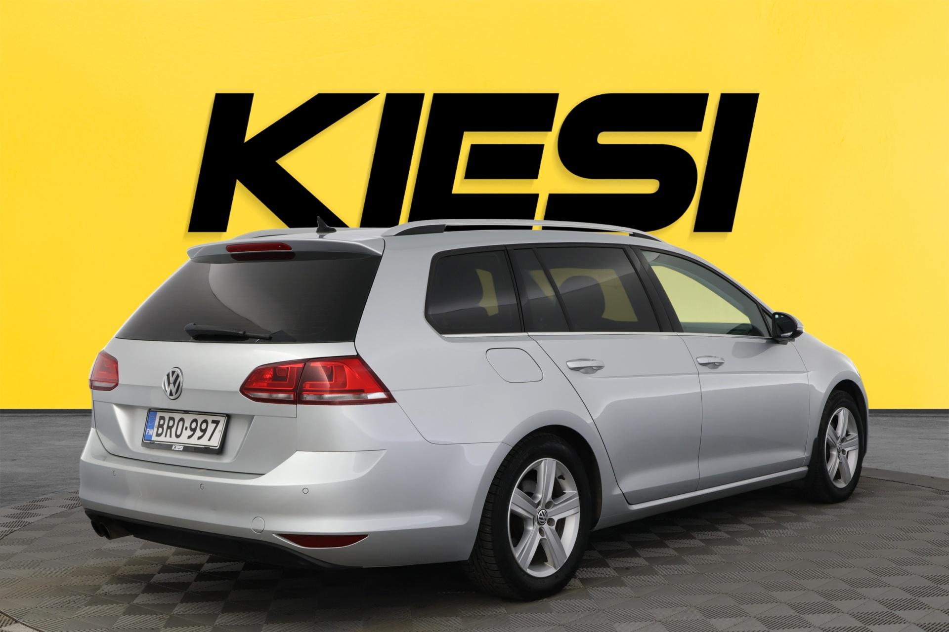 VOLKSWAGEN Golf 2014
