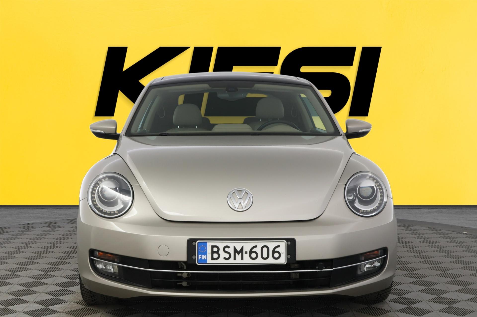 VOLKSWAGEN Beetle 2015