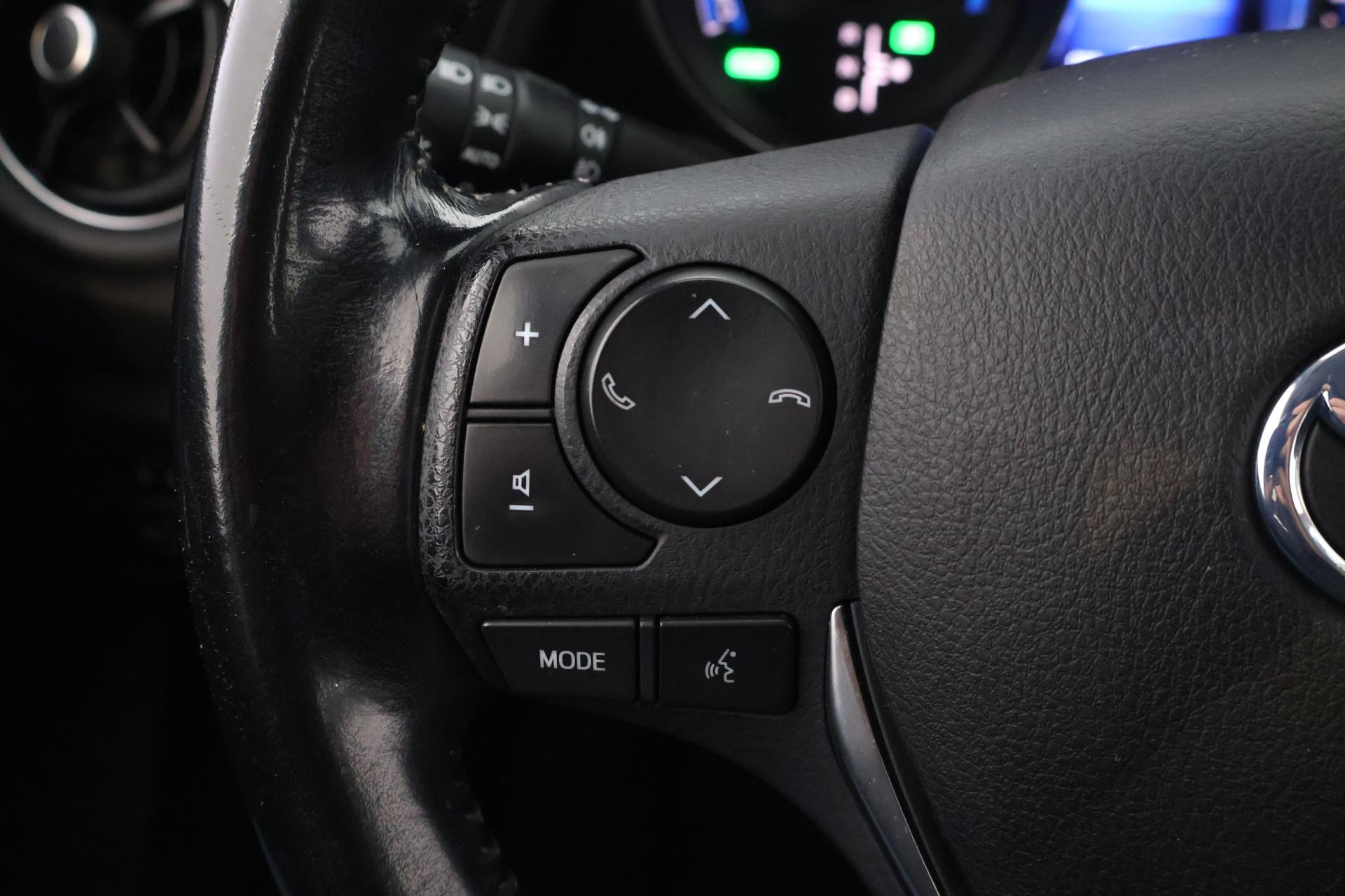 TOYOTA Auris 2017