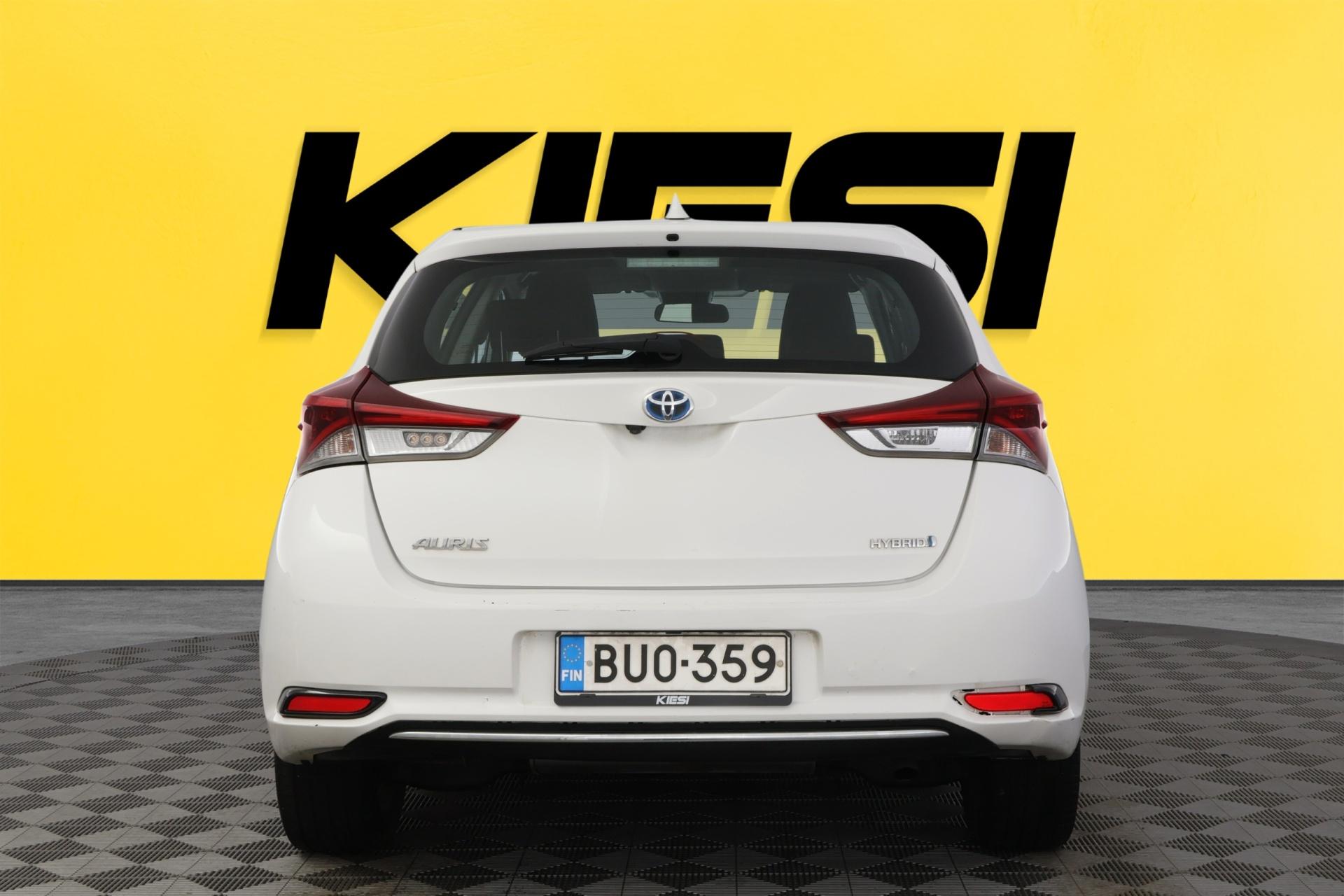 TOYOTA Auris 2017