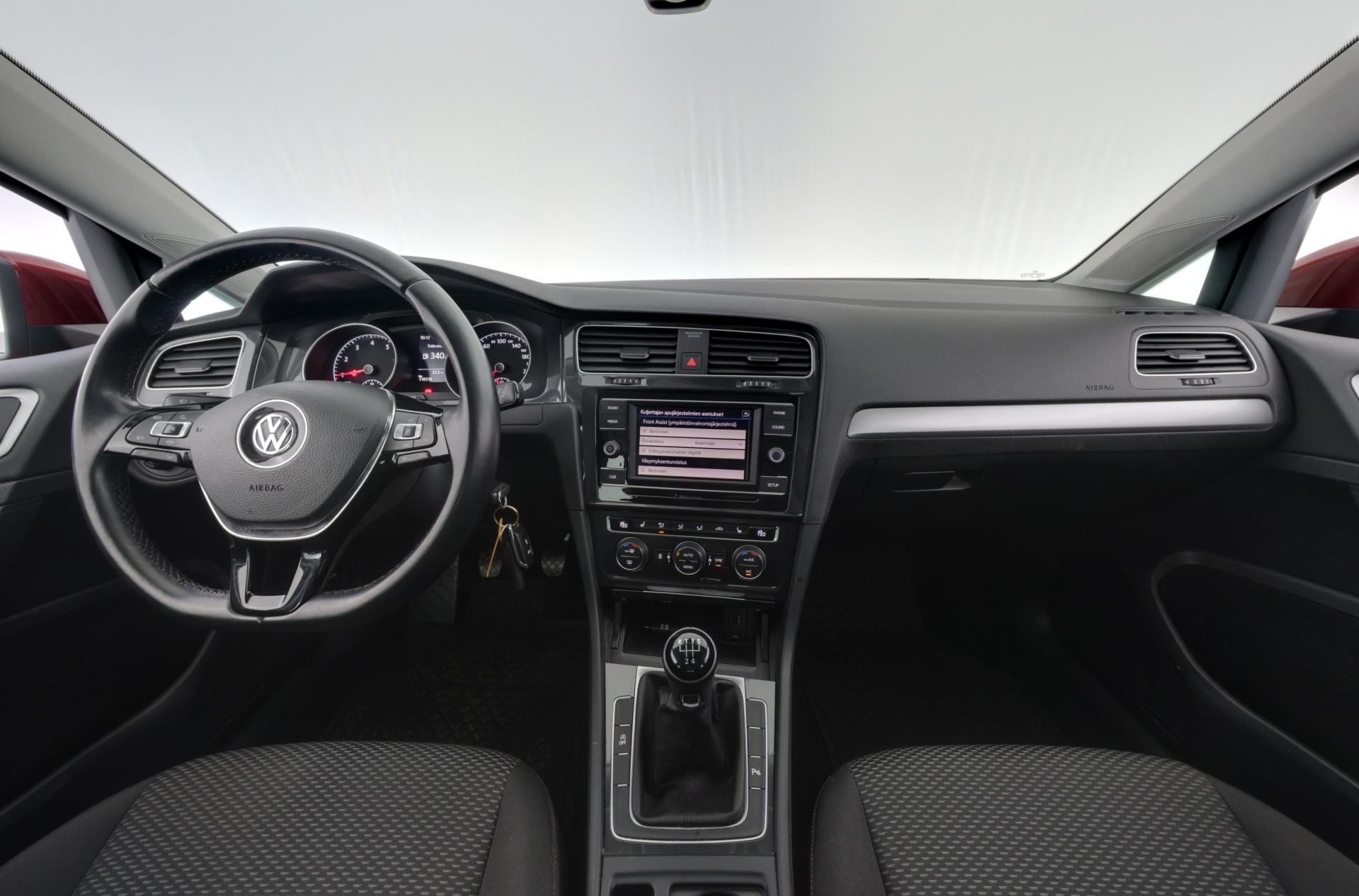 VOLKSWAGEN Golf 2019