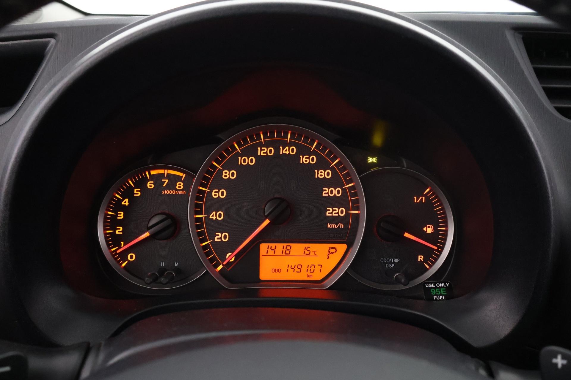 TOYOTA Yaris 2014