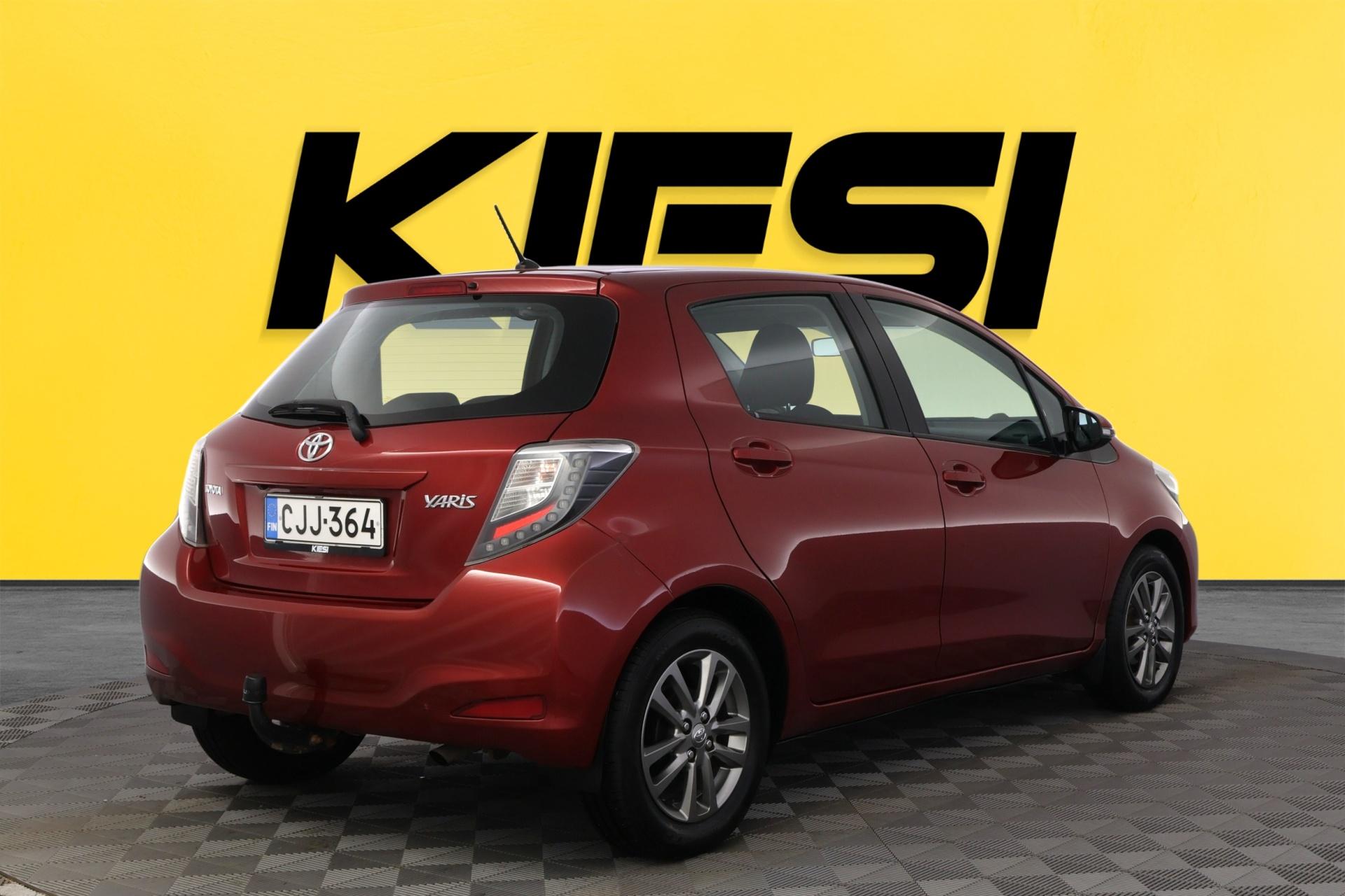 TOYOTA Yaris 2014