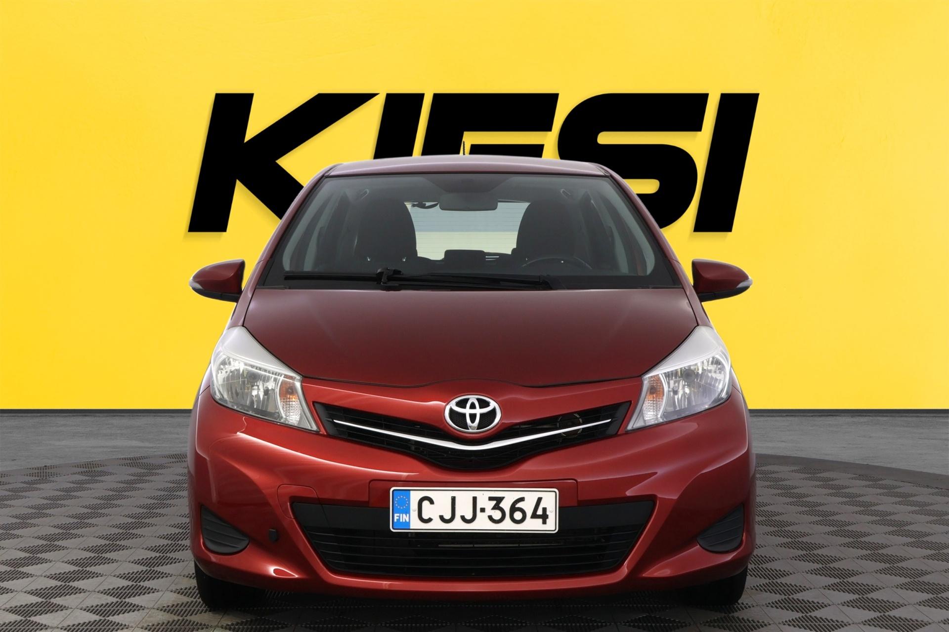 TOYOTA Yaris 2014