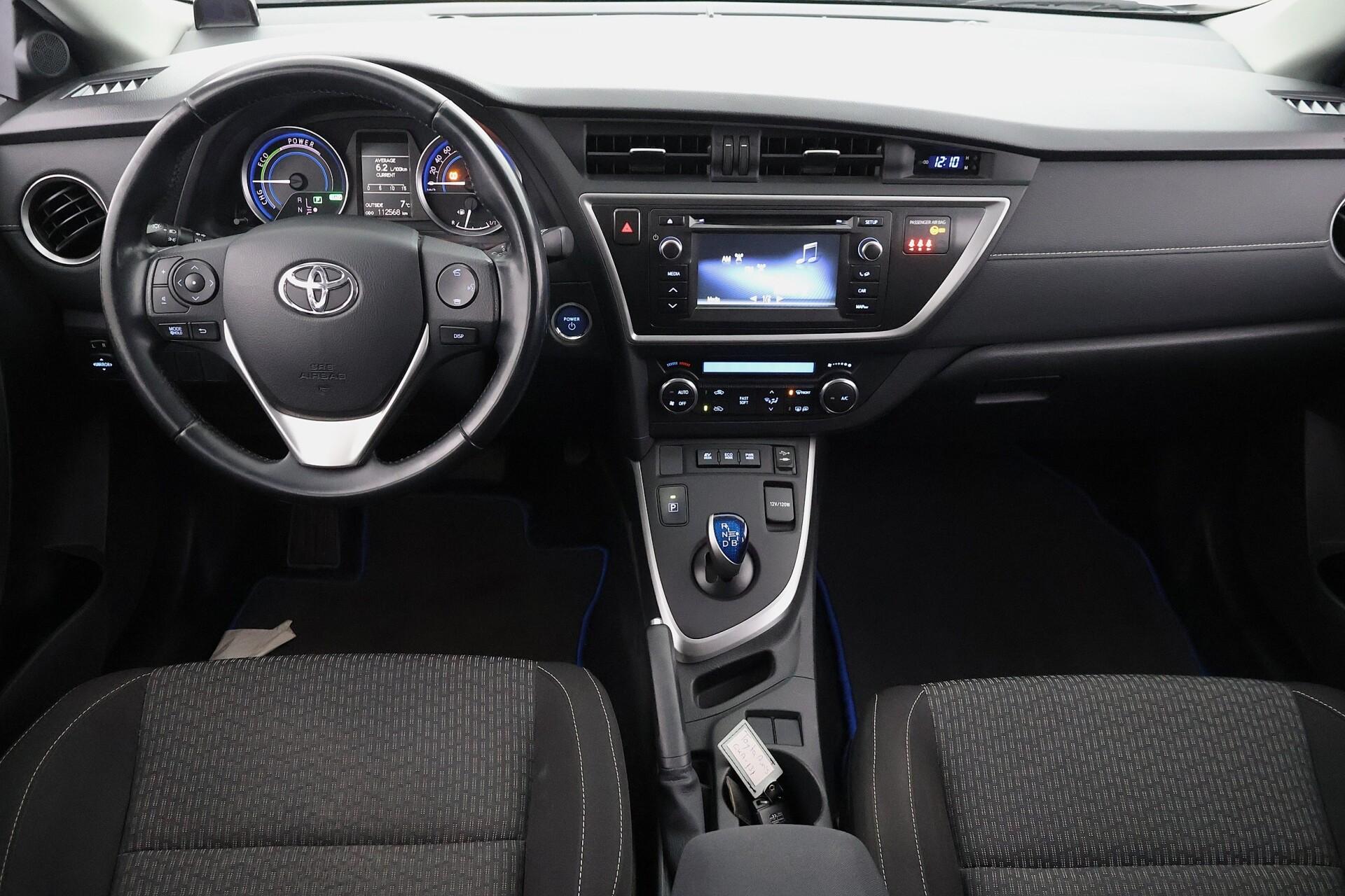 TOYOTA Auris 2014
