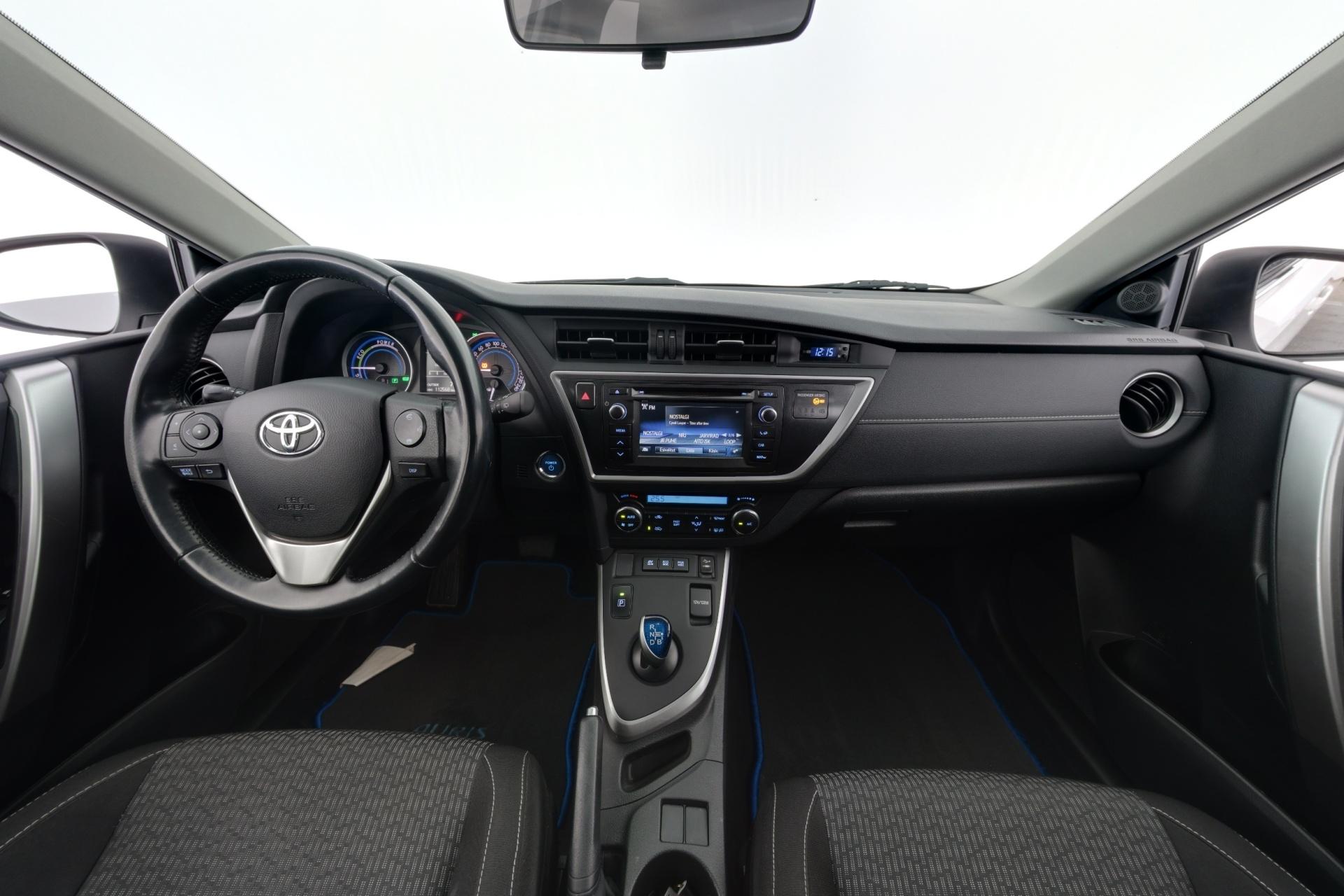 TOYOTA Auris 2014