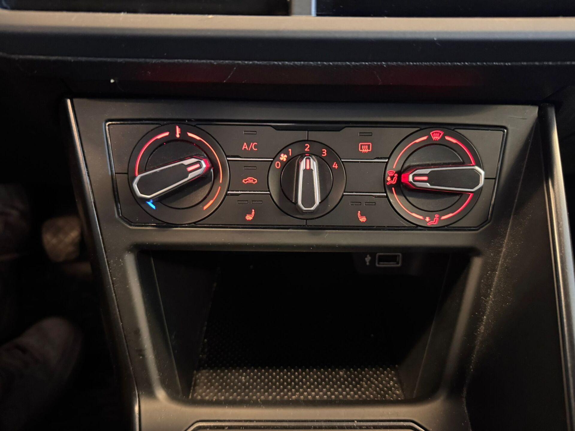 VOLKSWAGEN Polo 2019