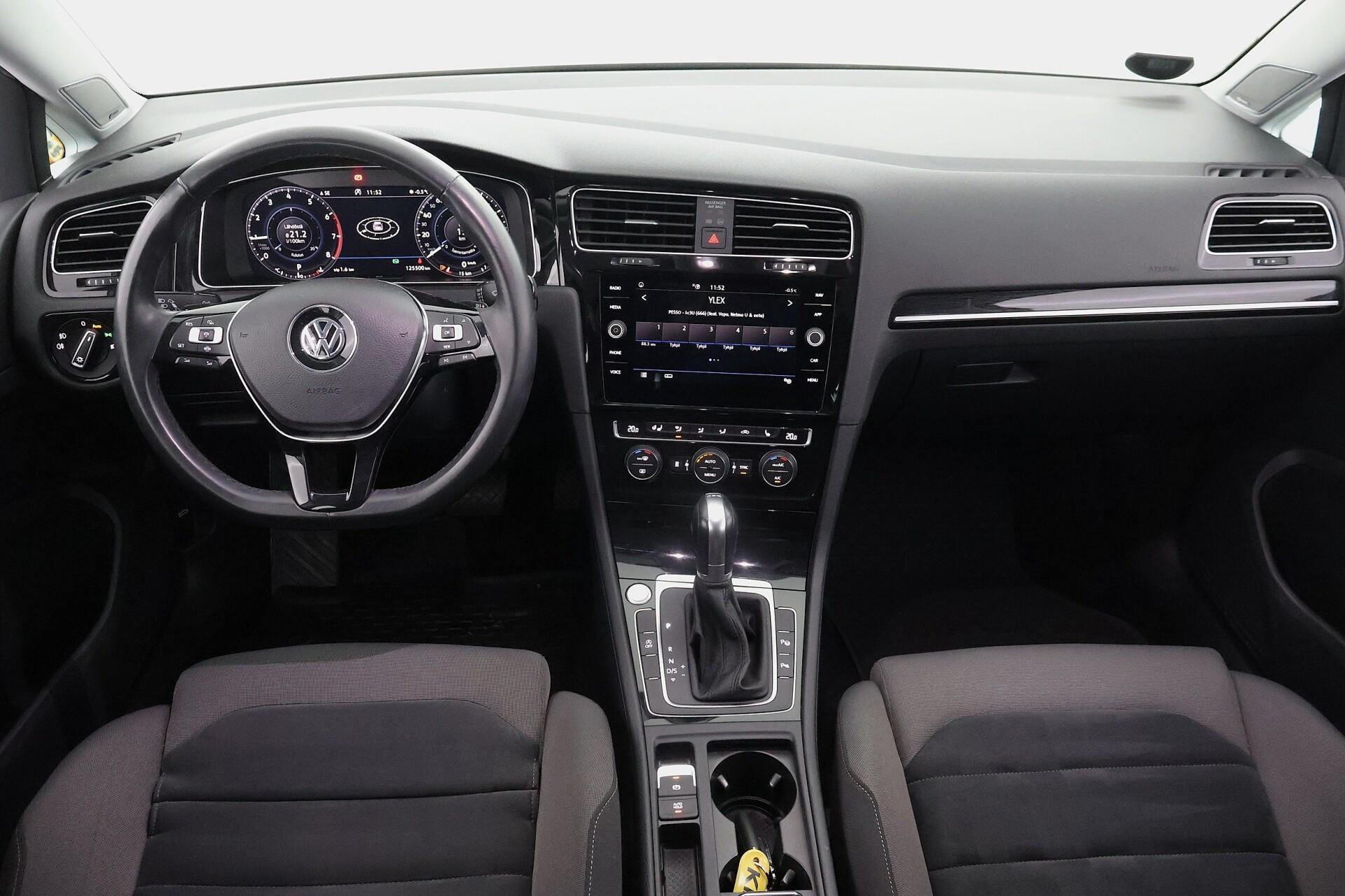 VOLKSWAGEN Golf 2019