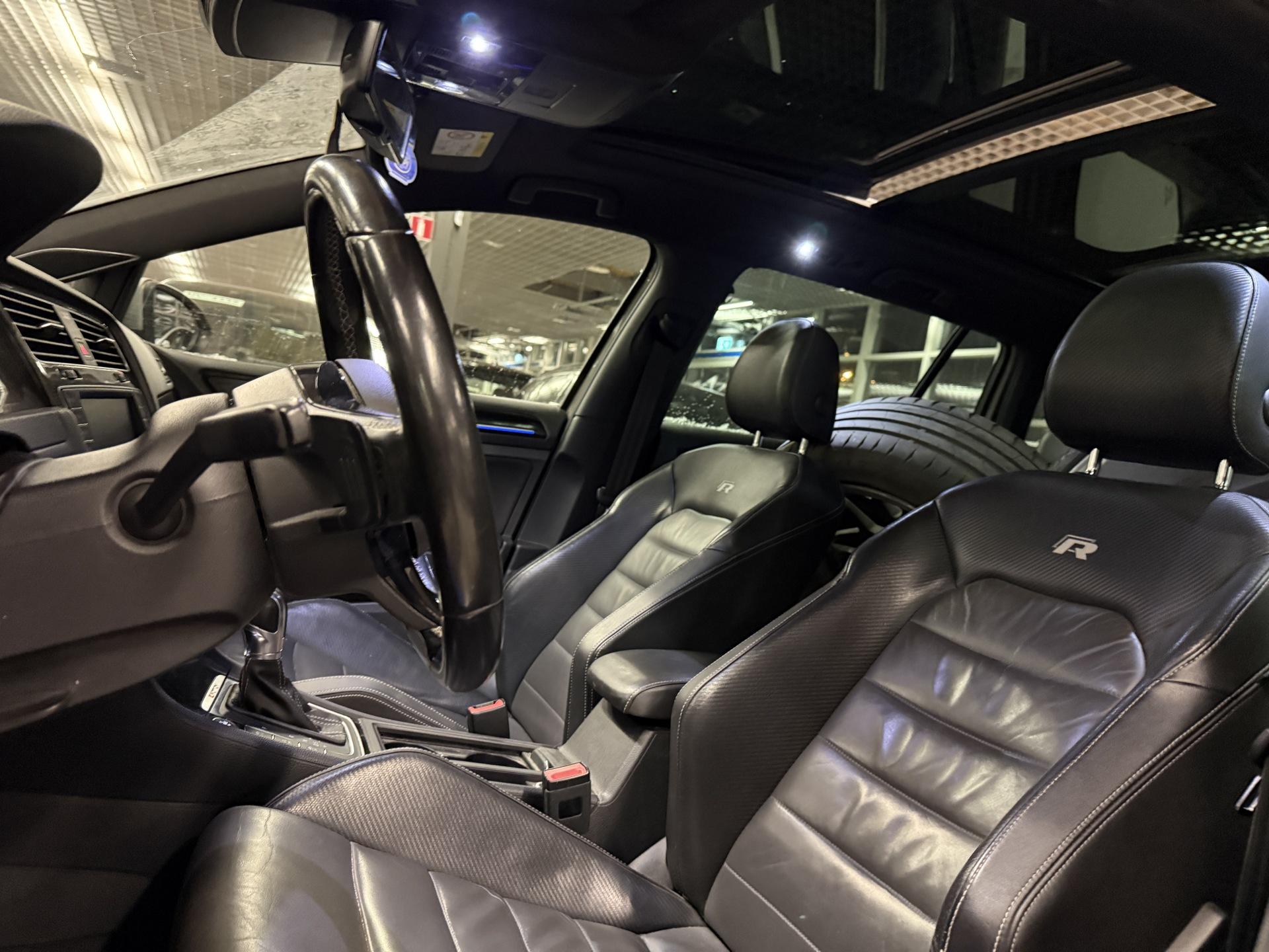 VOLKSWAGEN Golf 2015