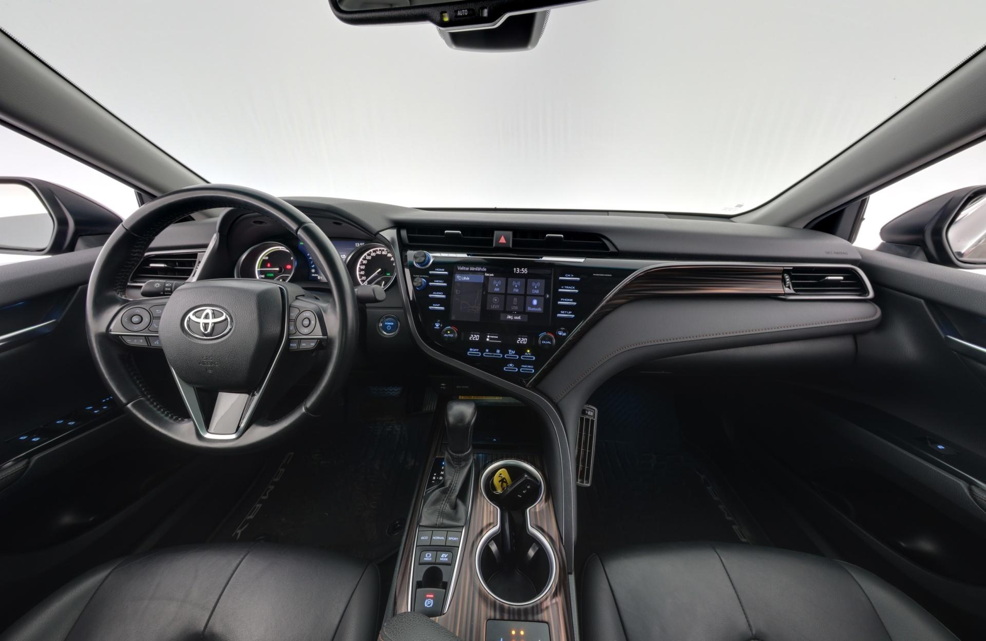 TOYOTA Camry 2020