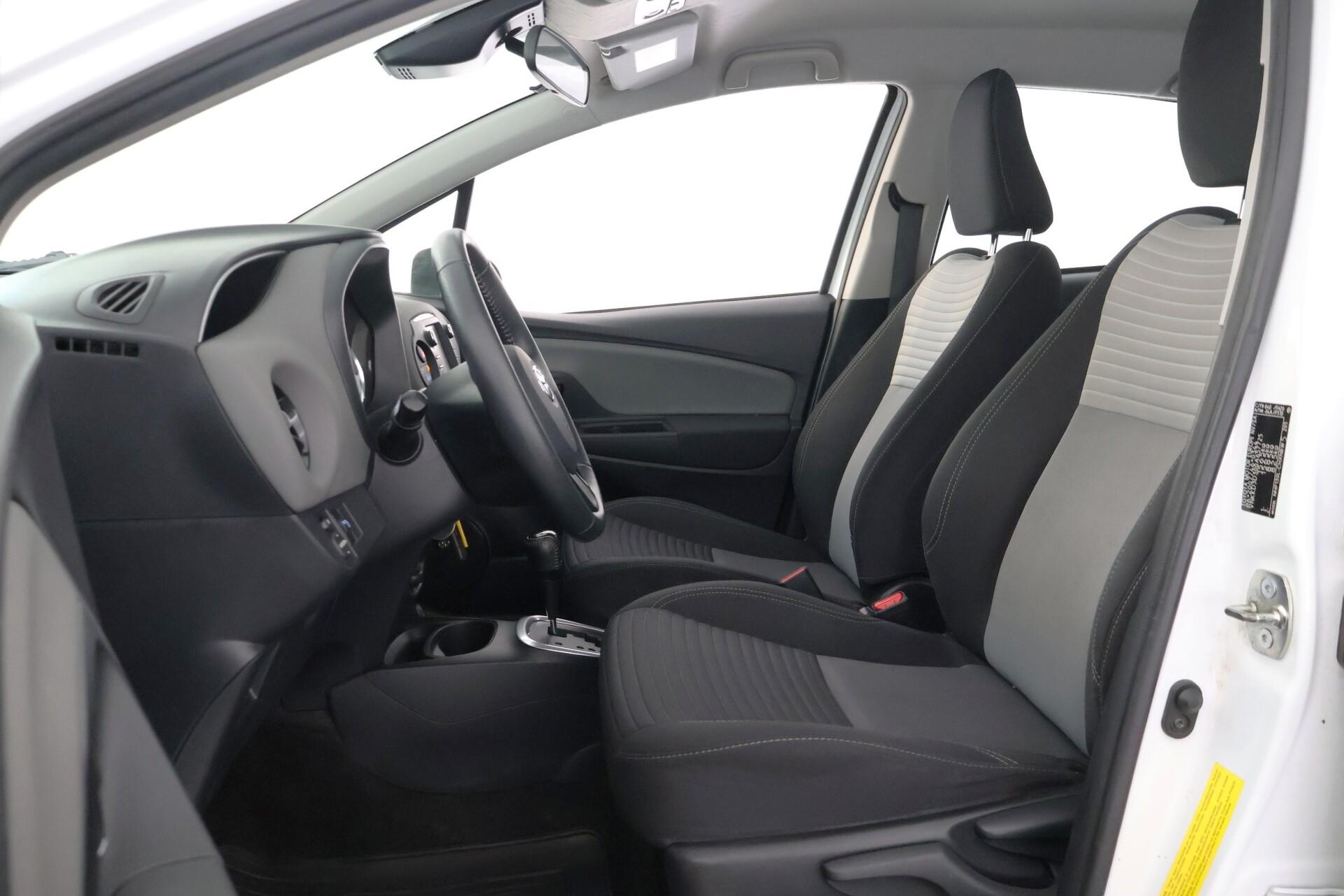 TOYOTA Yaris 2020