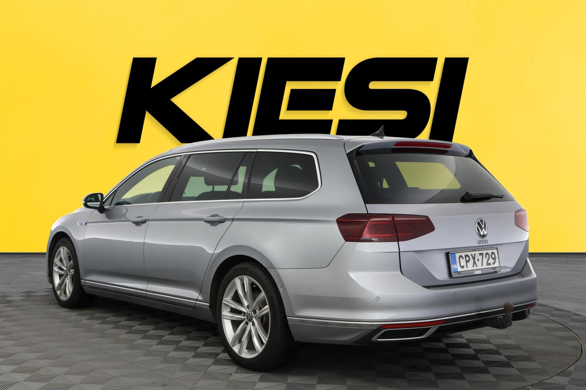 VOLKSWAGEN Passat 2021