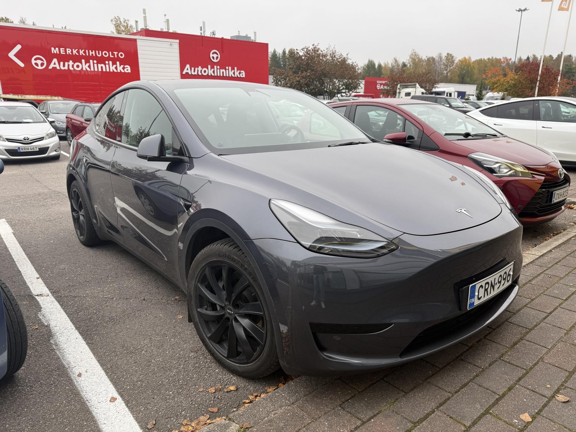 TESLA Model Y 2023