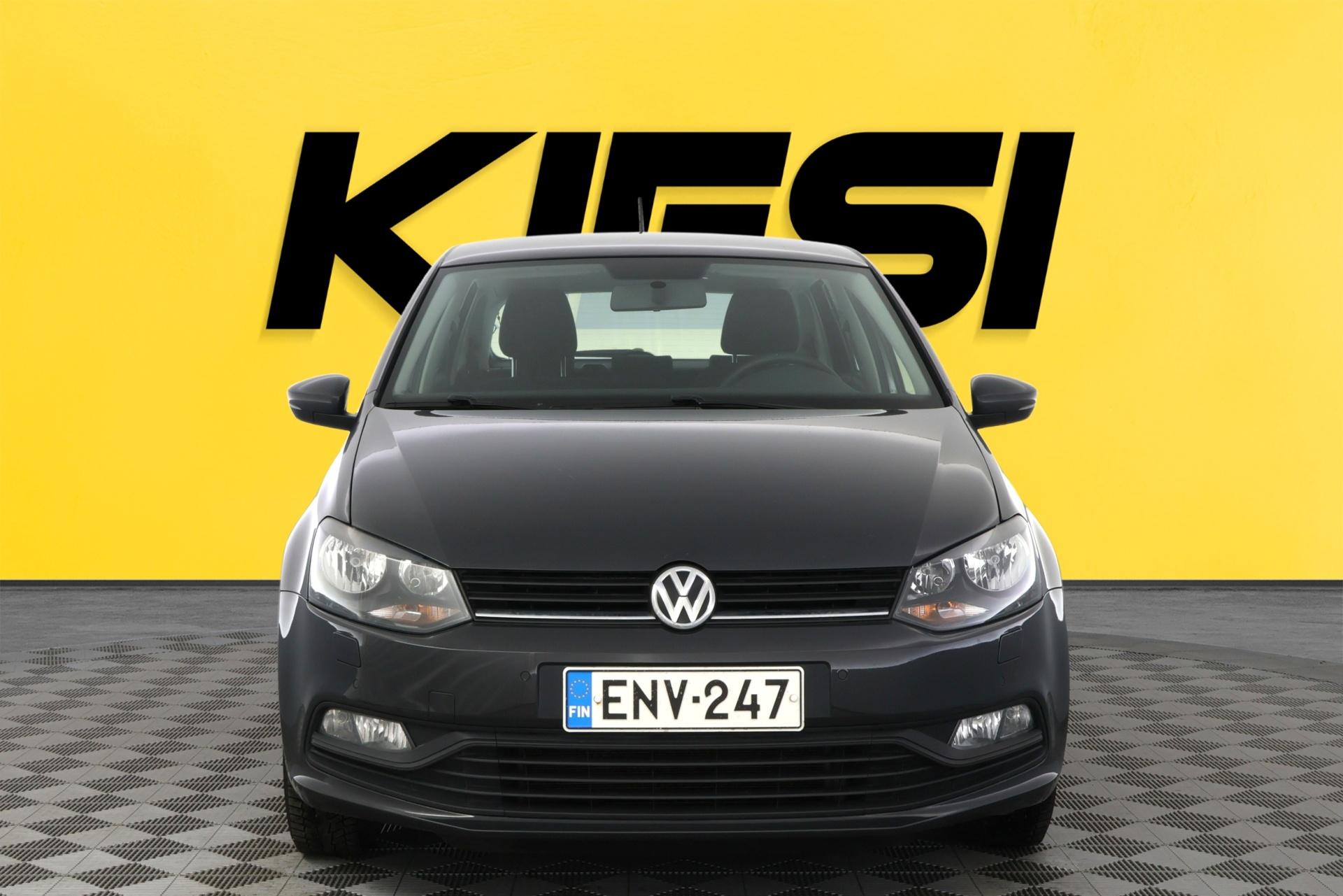 VOLKSWAGEN Polo 2015