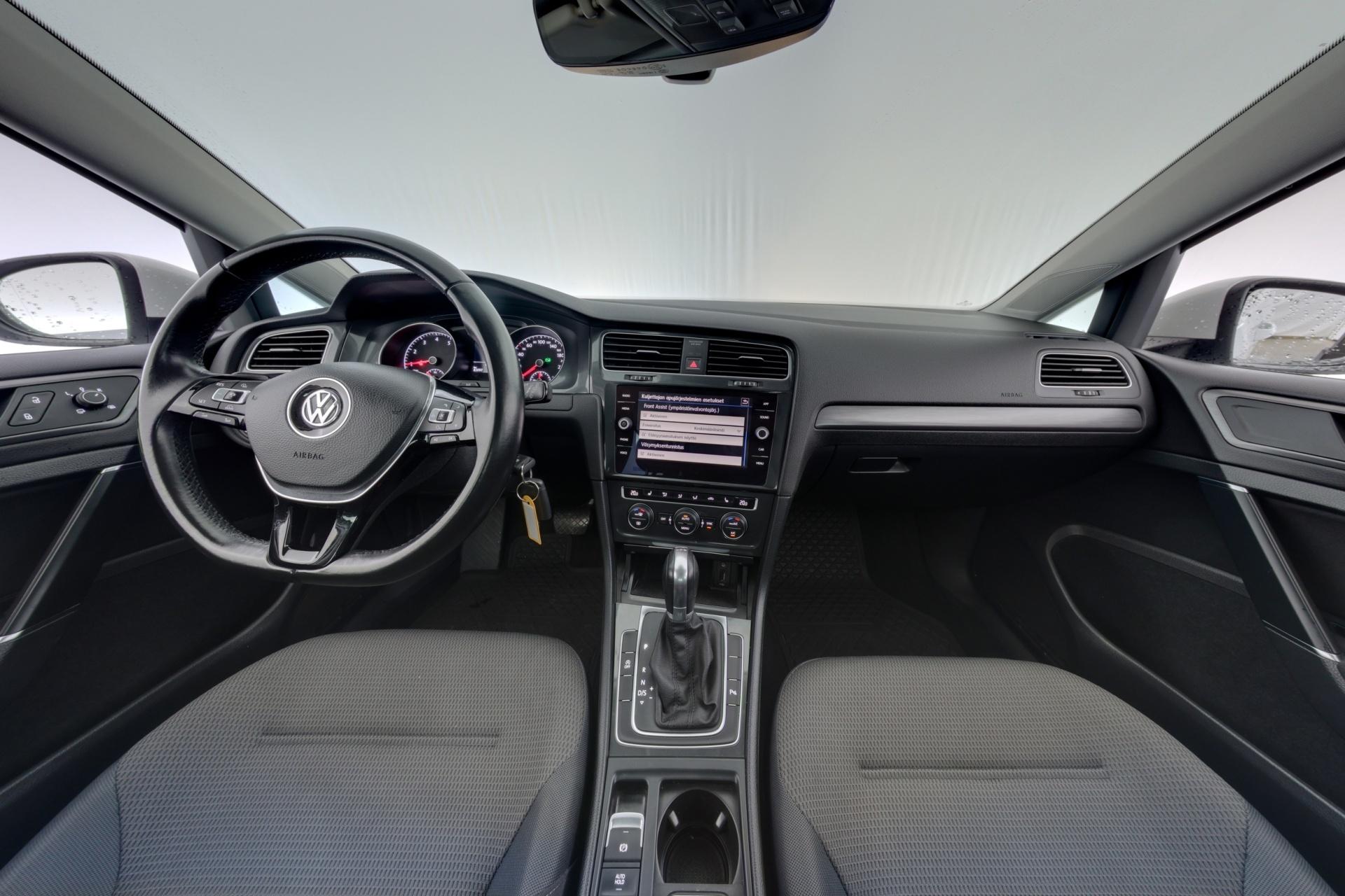 VOLKSWAGEN Golf 2017