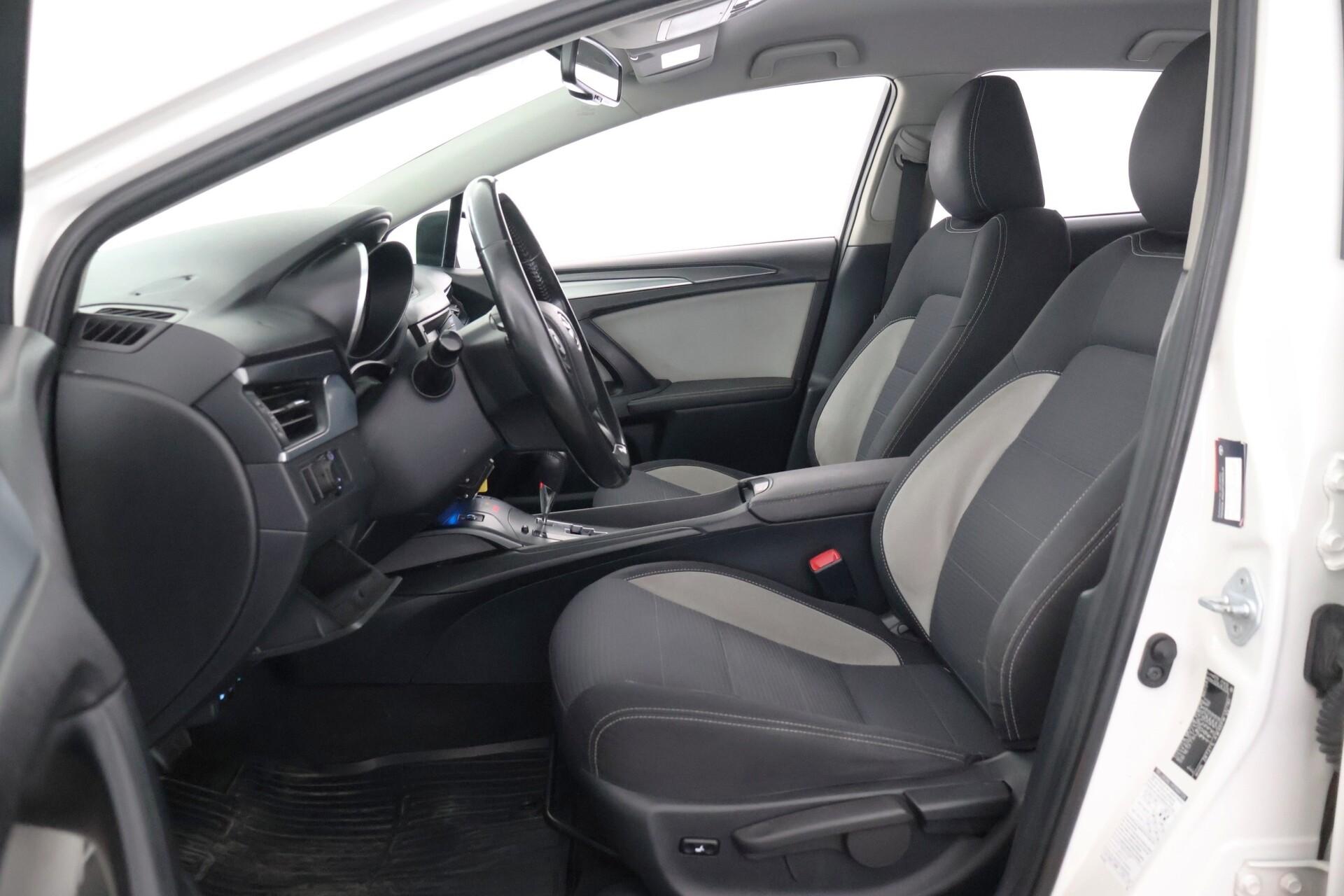 TOYOTA Avensis 2018