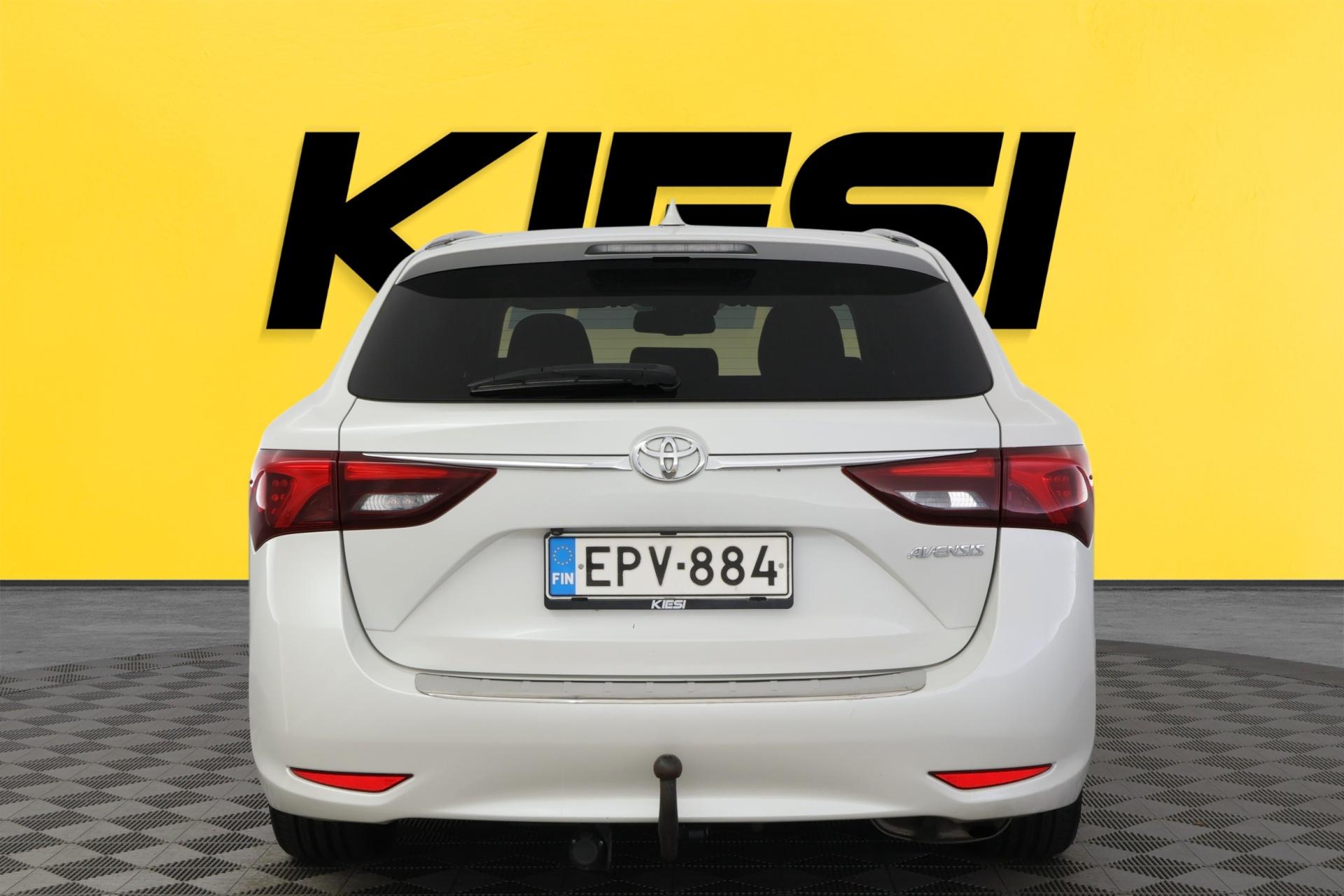 TOYOTA Avensis 2018