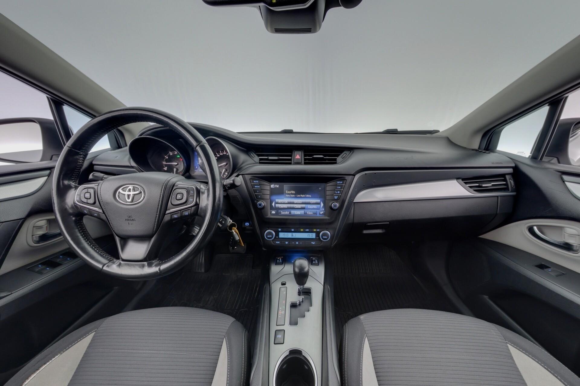 TOYOTA Avensis 2018