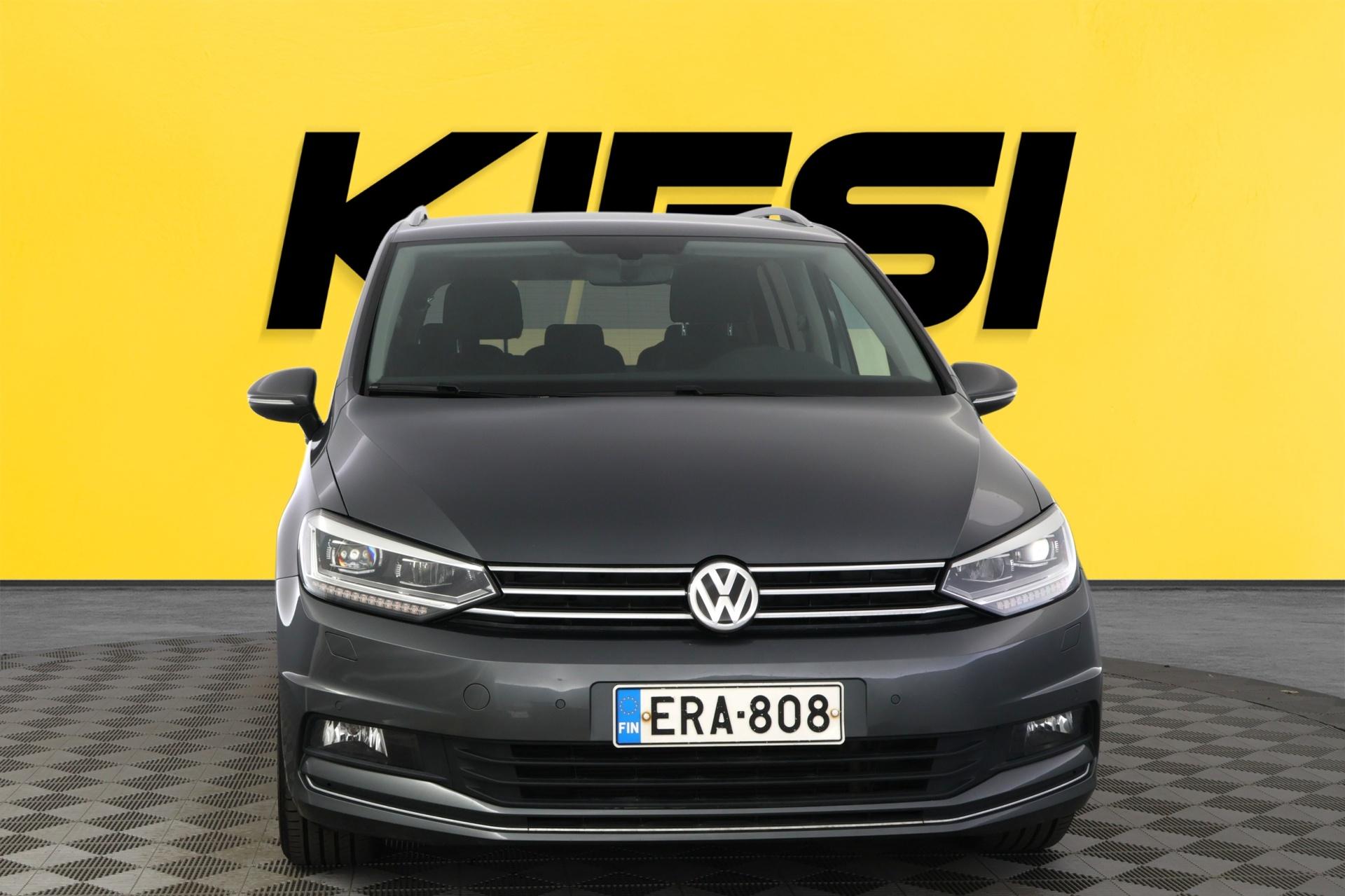 VOLKSWAGEN Touran 2019