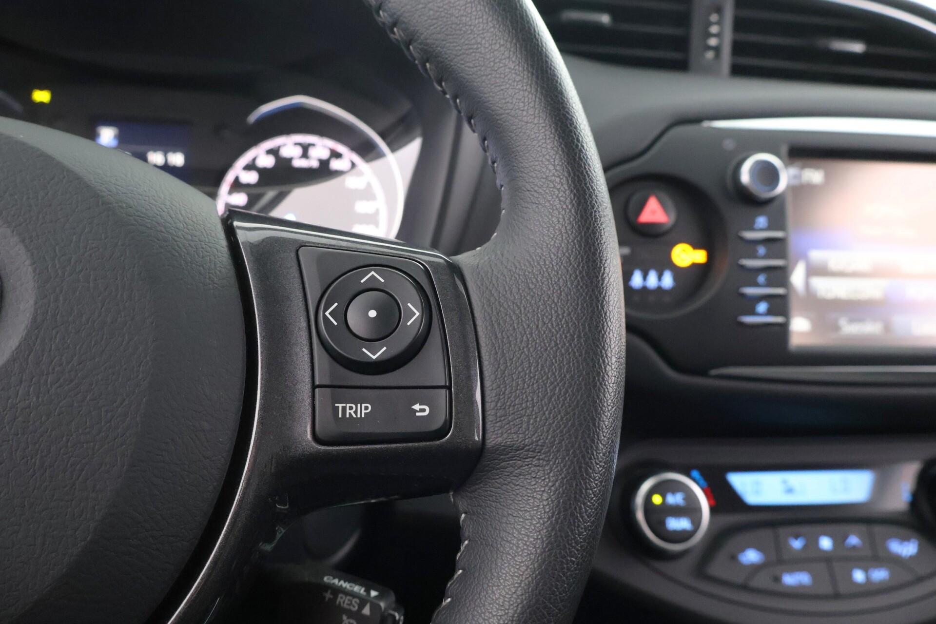 TOYOTA Yaris 2019
