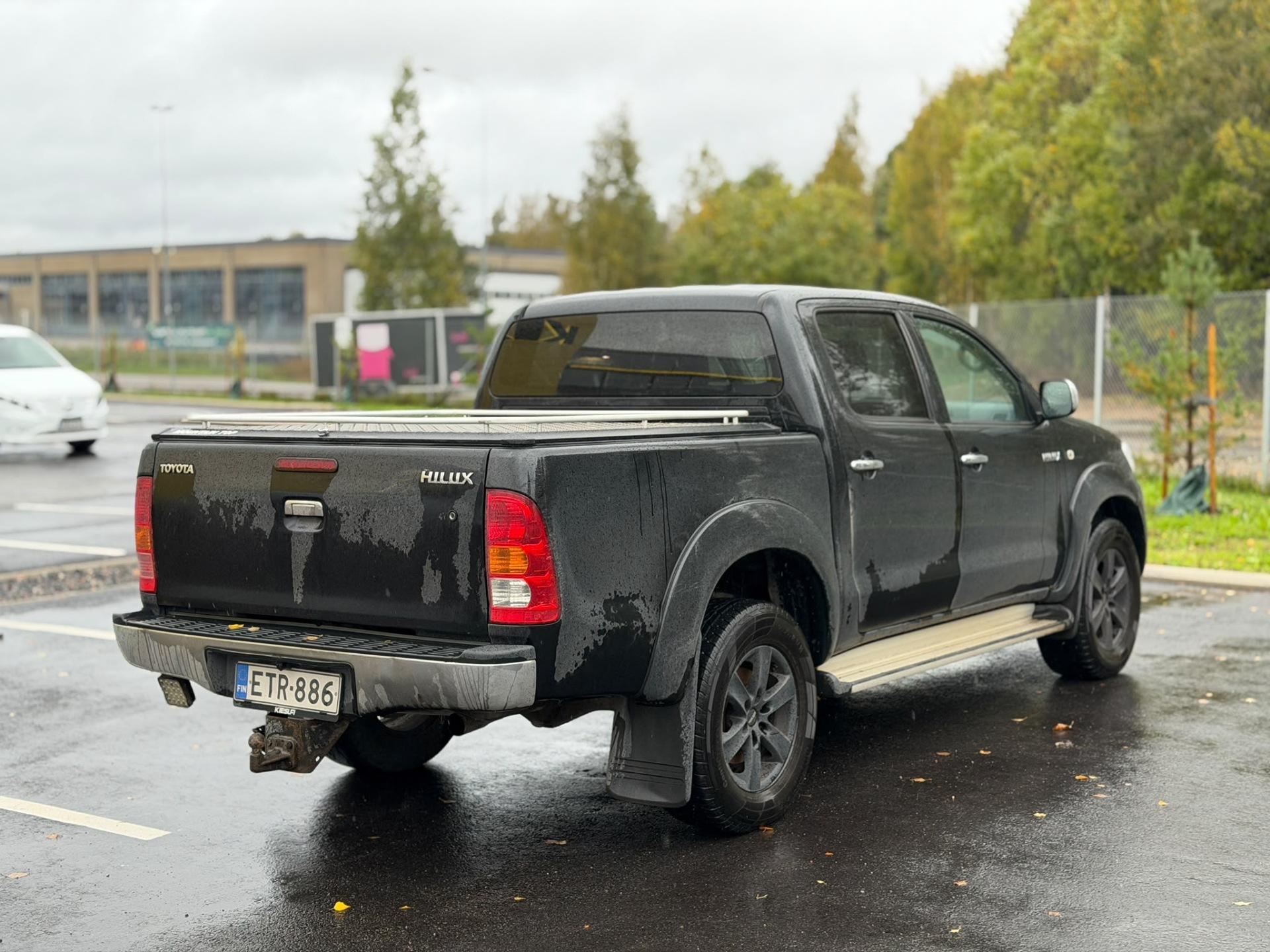 TOYOTA Hilux 2010