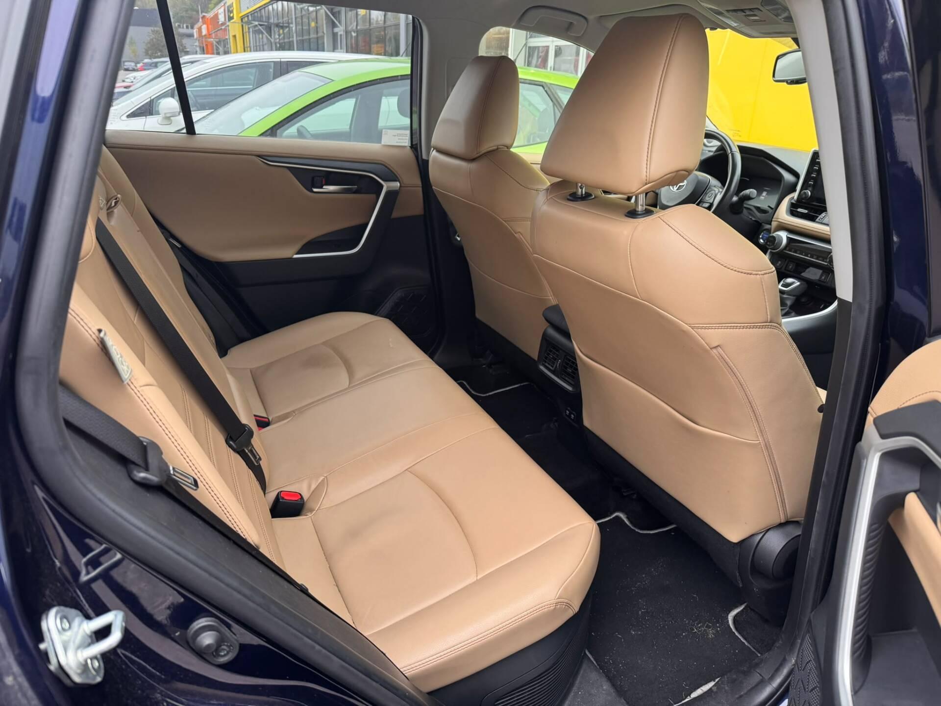 TOYOTA RAV4 2019
