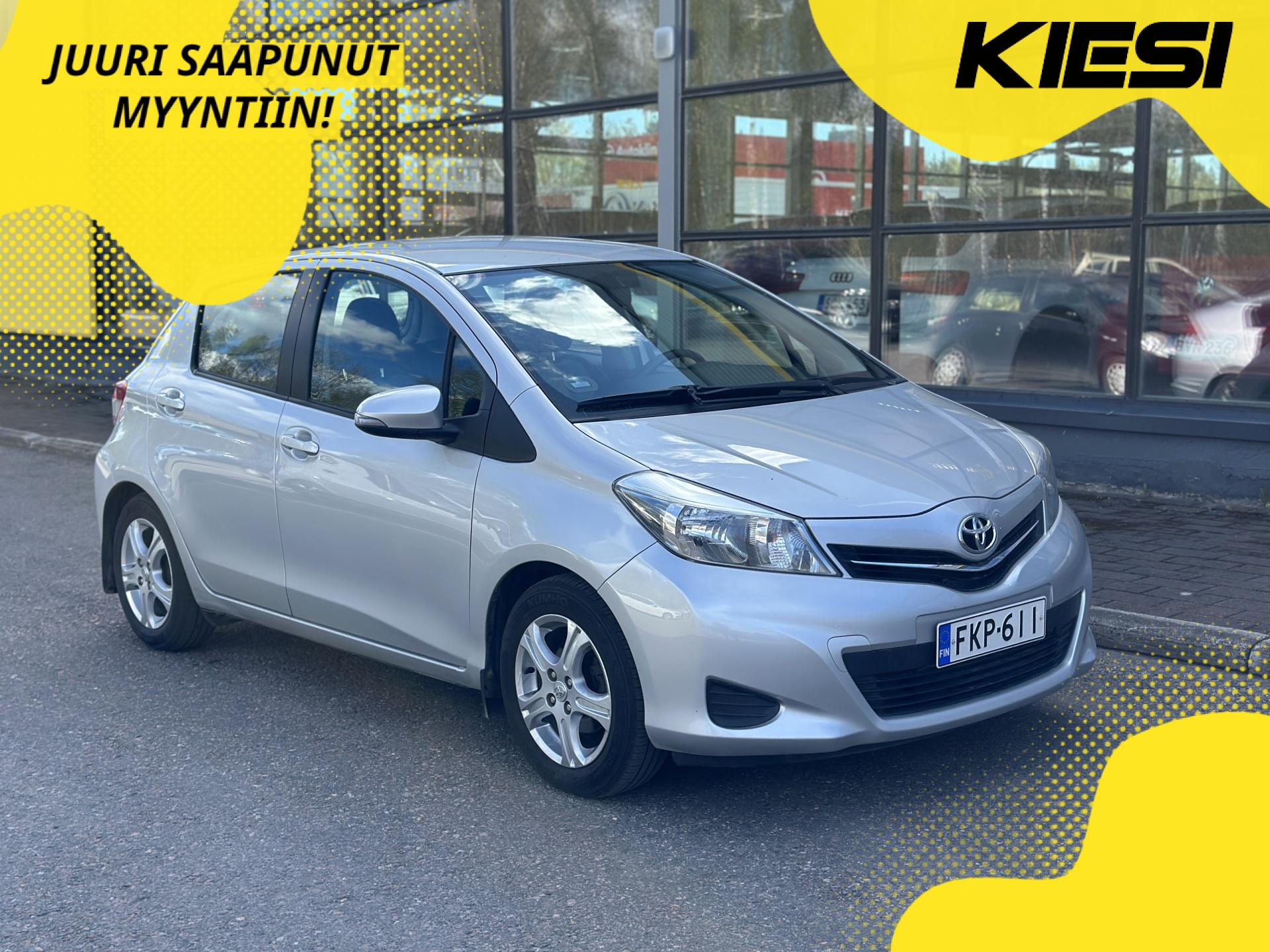 TOYOTA Yaris 2013