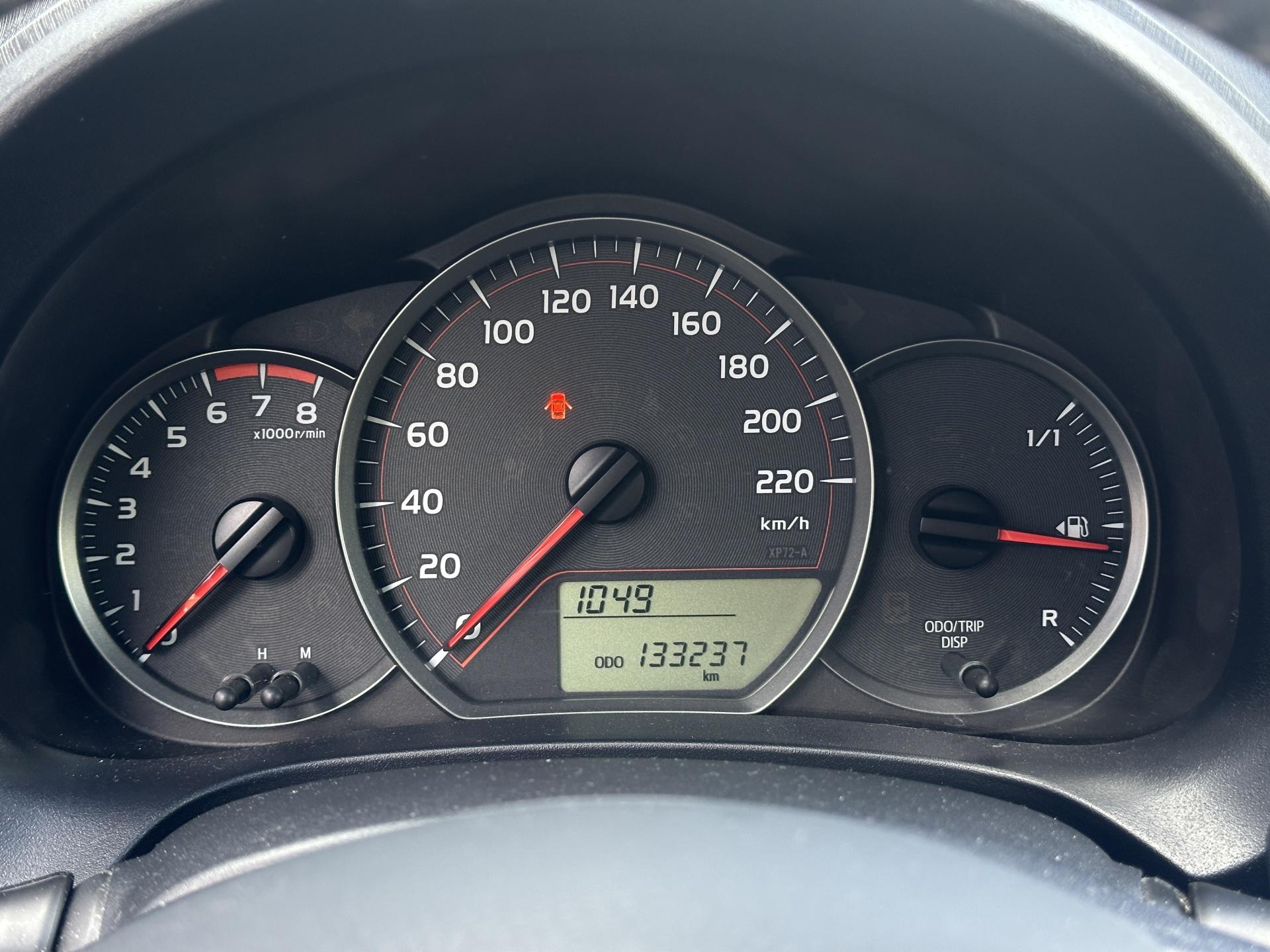 TOYOTA Yaris 2013