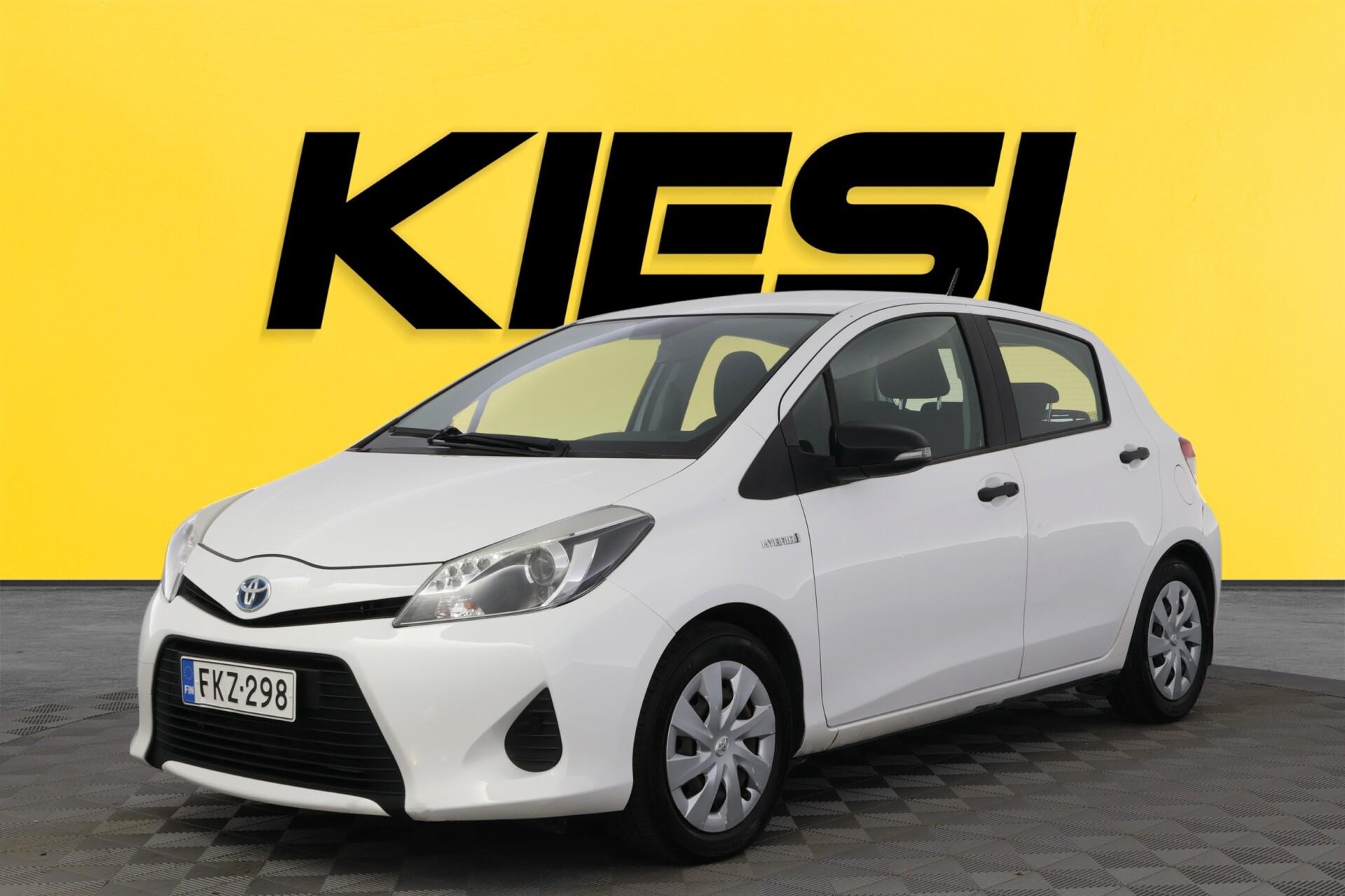 TOYOTA Yaris 2013