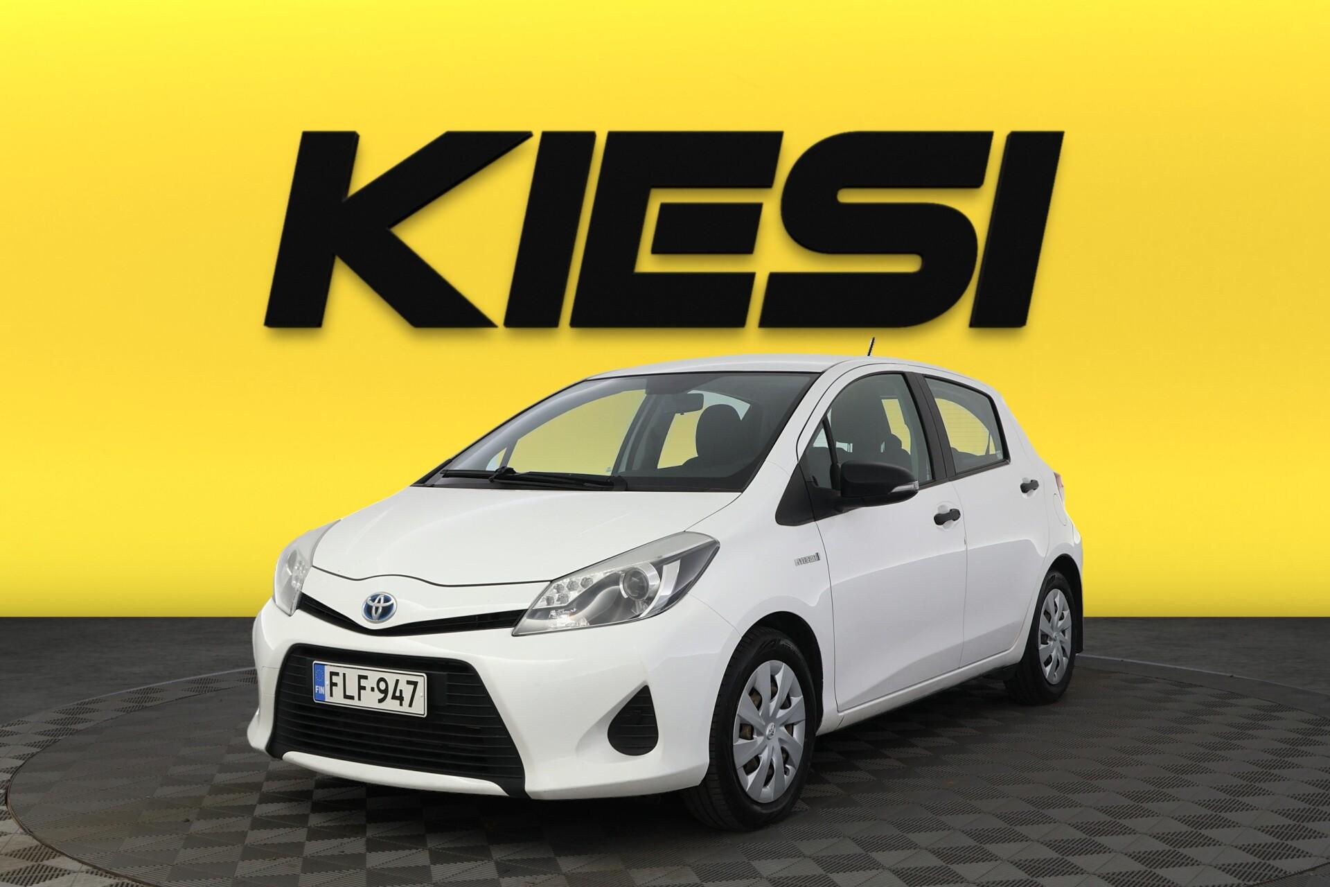 TOYOTA Yaris 2013