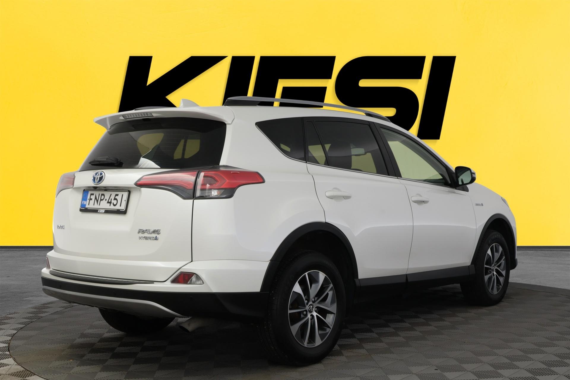 TOYOTA RAV4 2018
